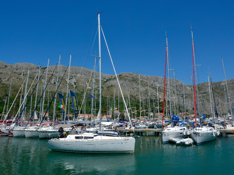 Sun Odyssey 33i — photo 3