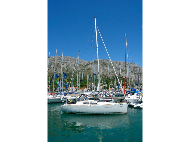 Sun Odyssey 33i — photo 11