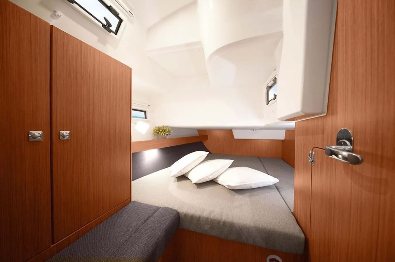 Bavaria Cruiser 41S — photo 14