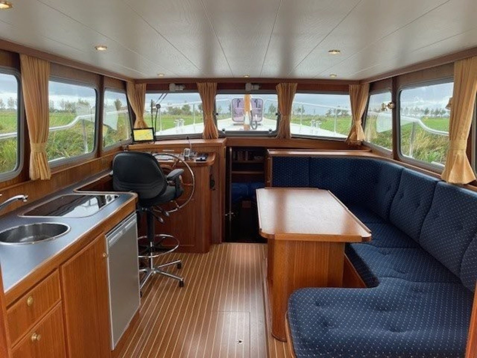 Barkas 1100 — photo 3
