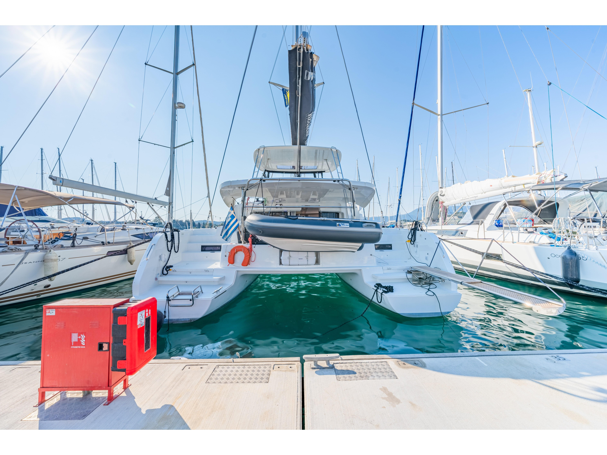 Lagoon 46 — photo 1