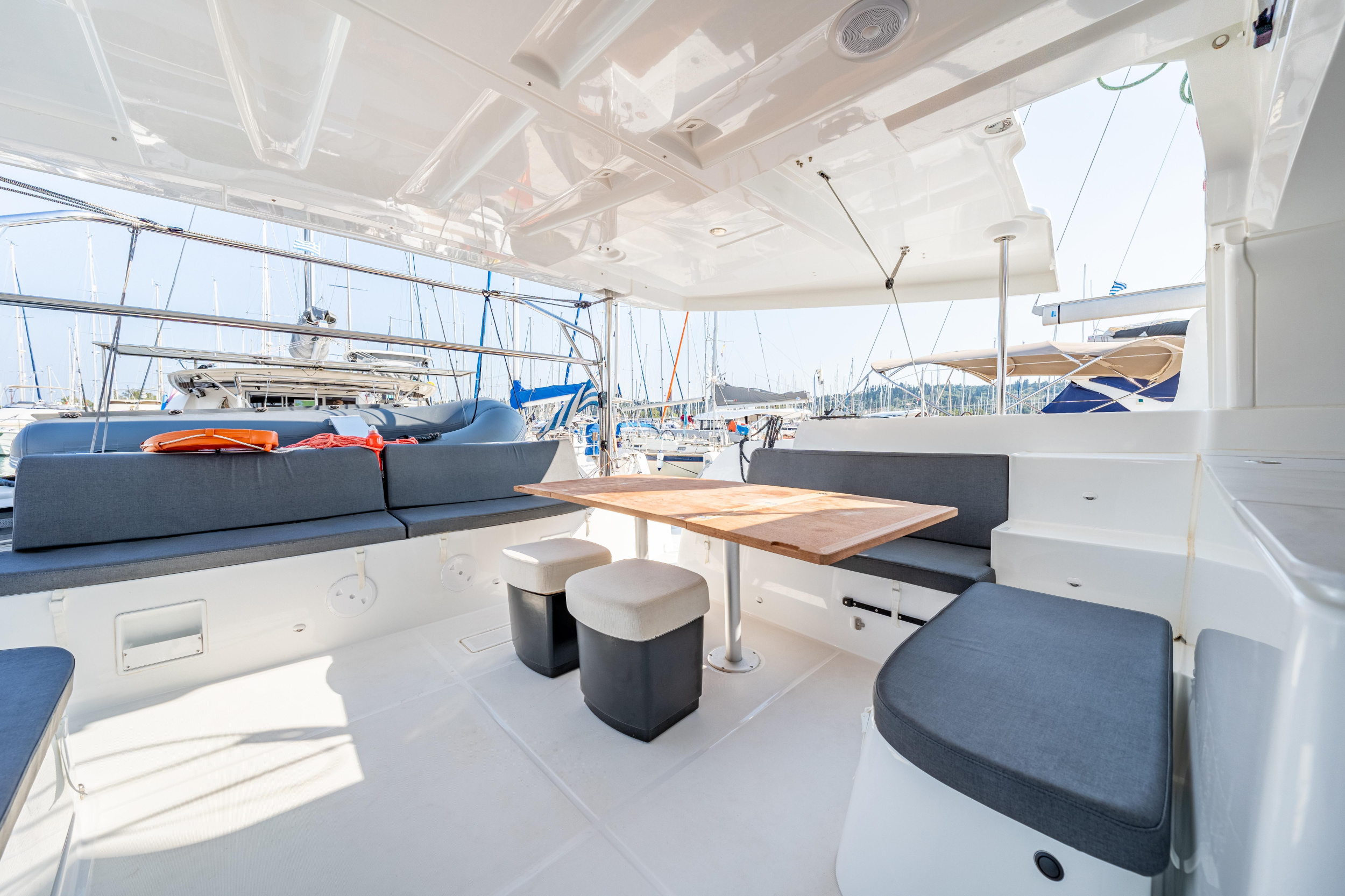 Lagoon 46 — photo 28