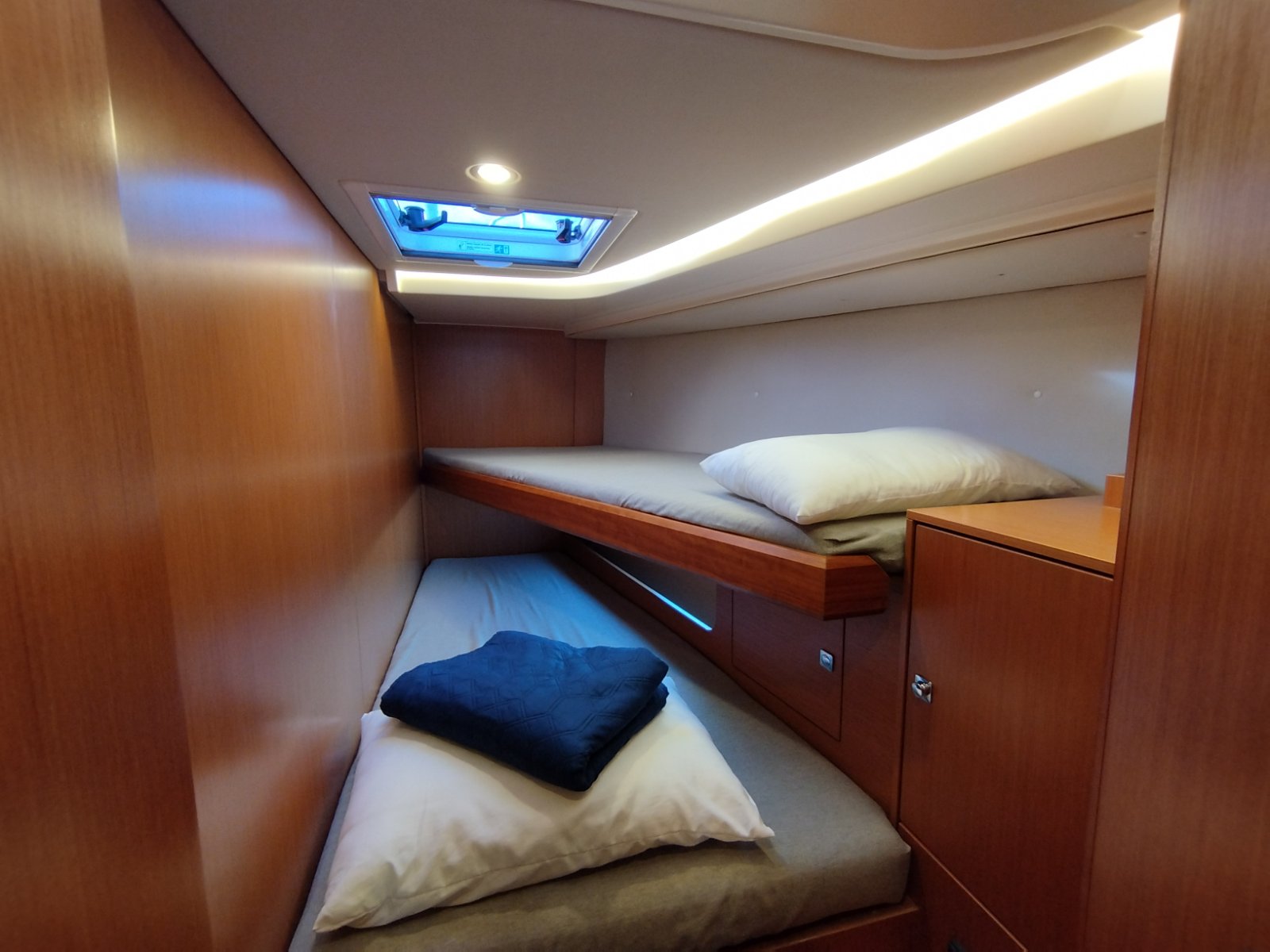 Bavaria C45 — photo 6