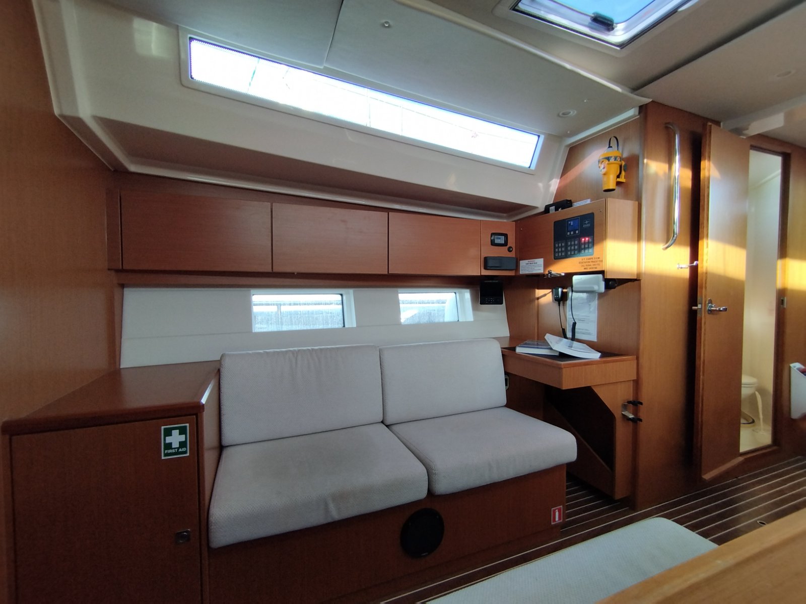 Bavaria C45 — photo 2