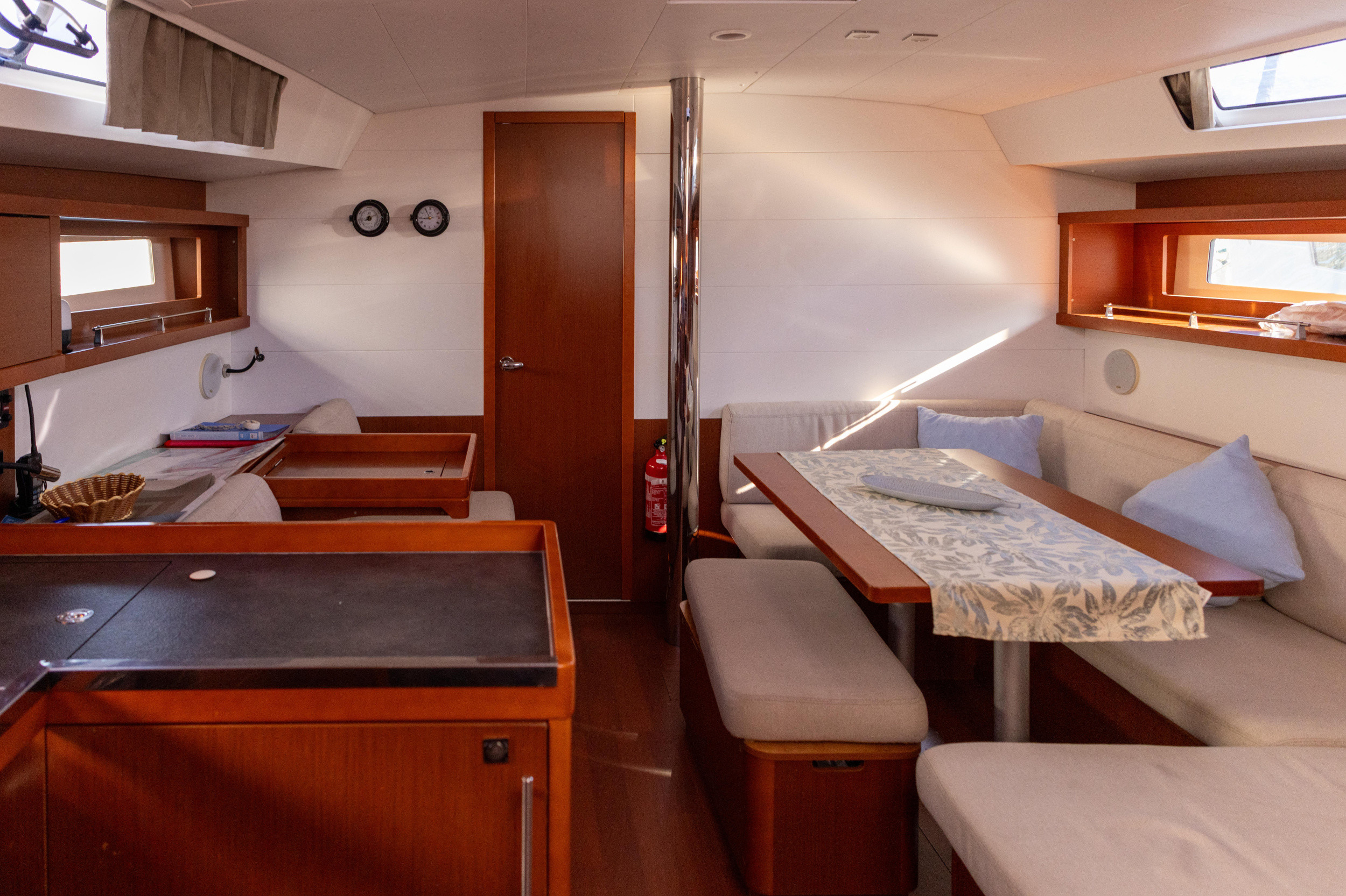 Oceanis 45 — photo 10