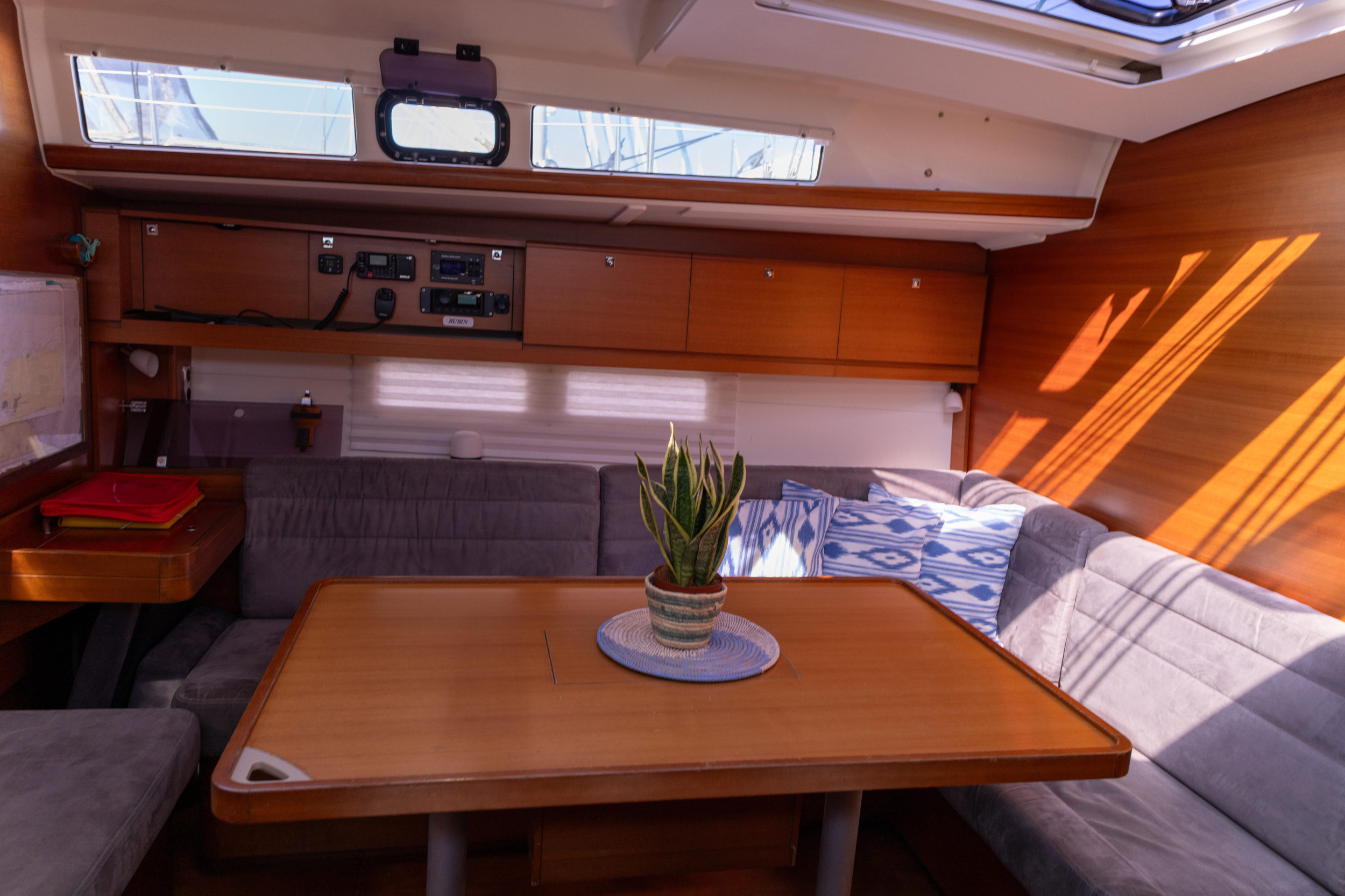 Dufour 460 Grand Large — photo 18
