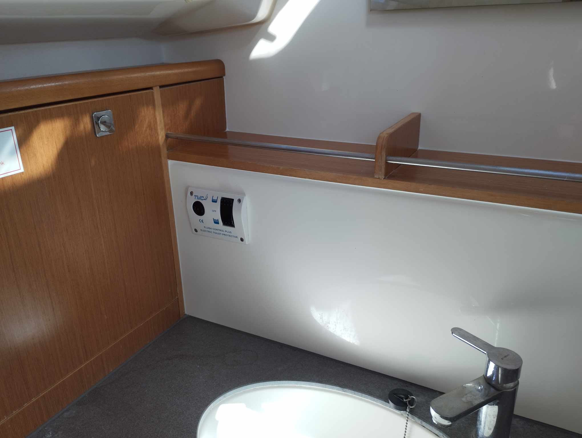 Bavaria Cruiser 37 — photo 12