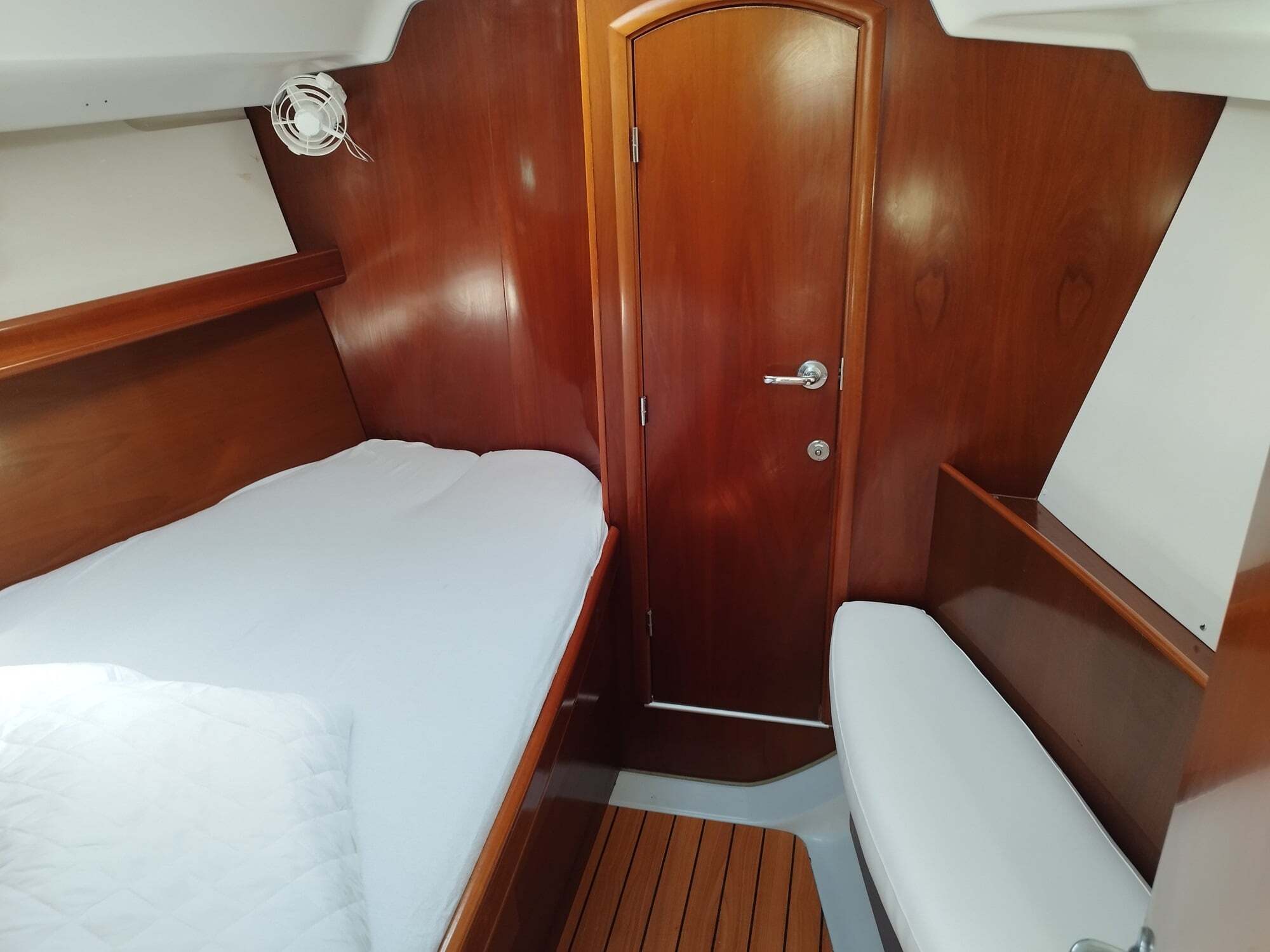 Oceanis 393 Clipper — photo 8