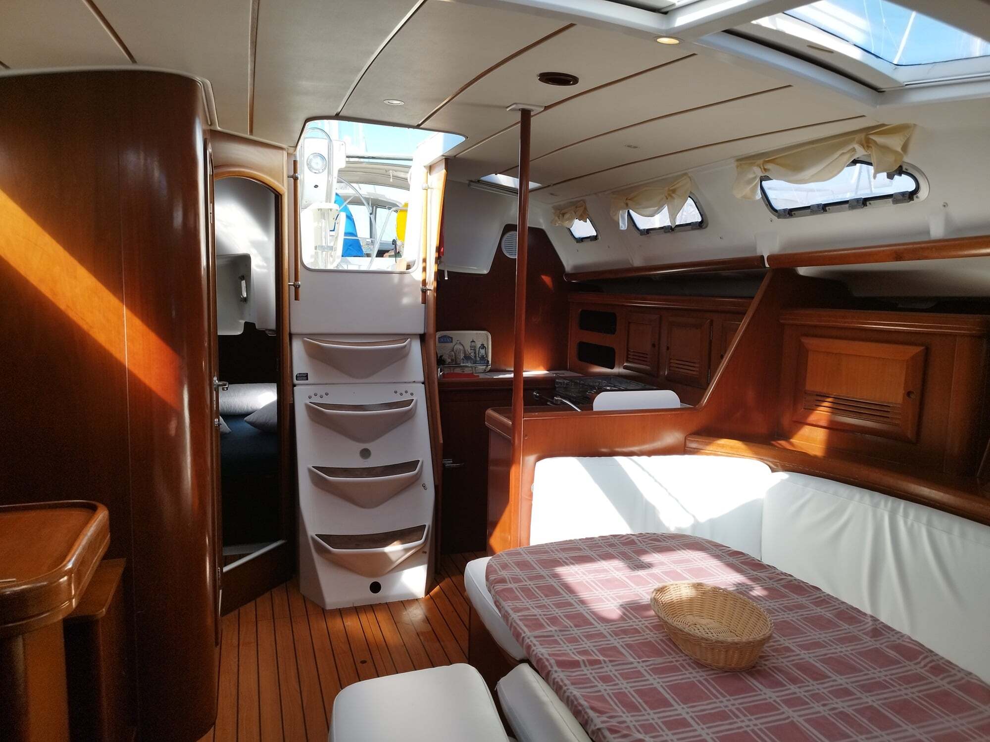 Oceanis 393 Clipper — photo 12