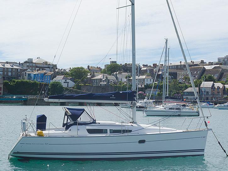 Sun Odyssey 32i — photo 1