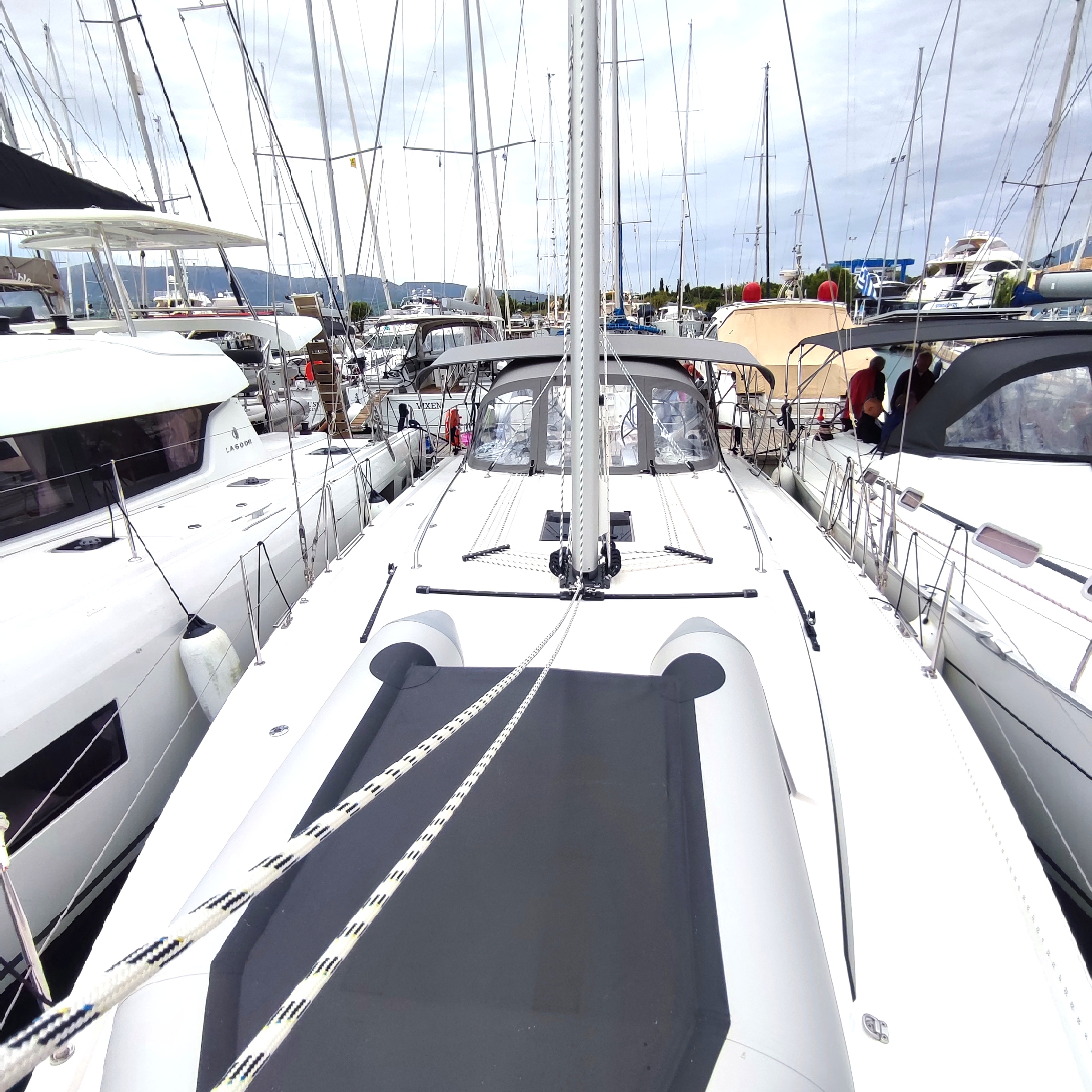 Bavaria C42 — photo 30
