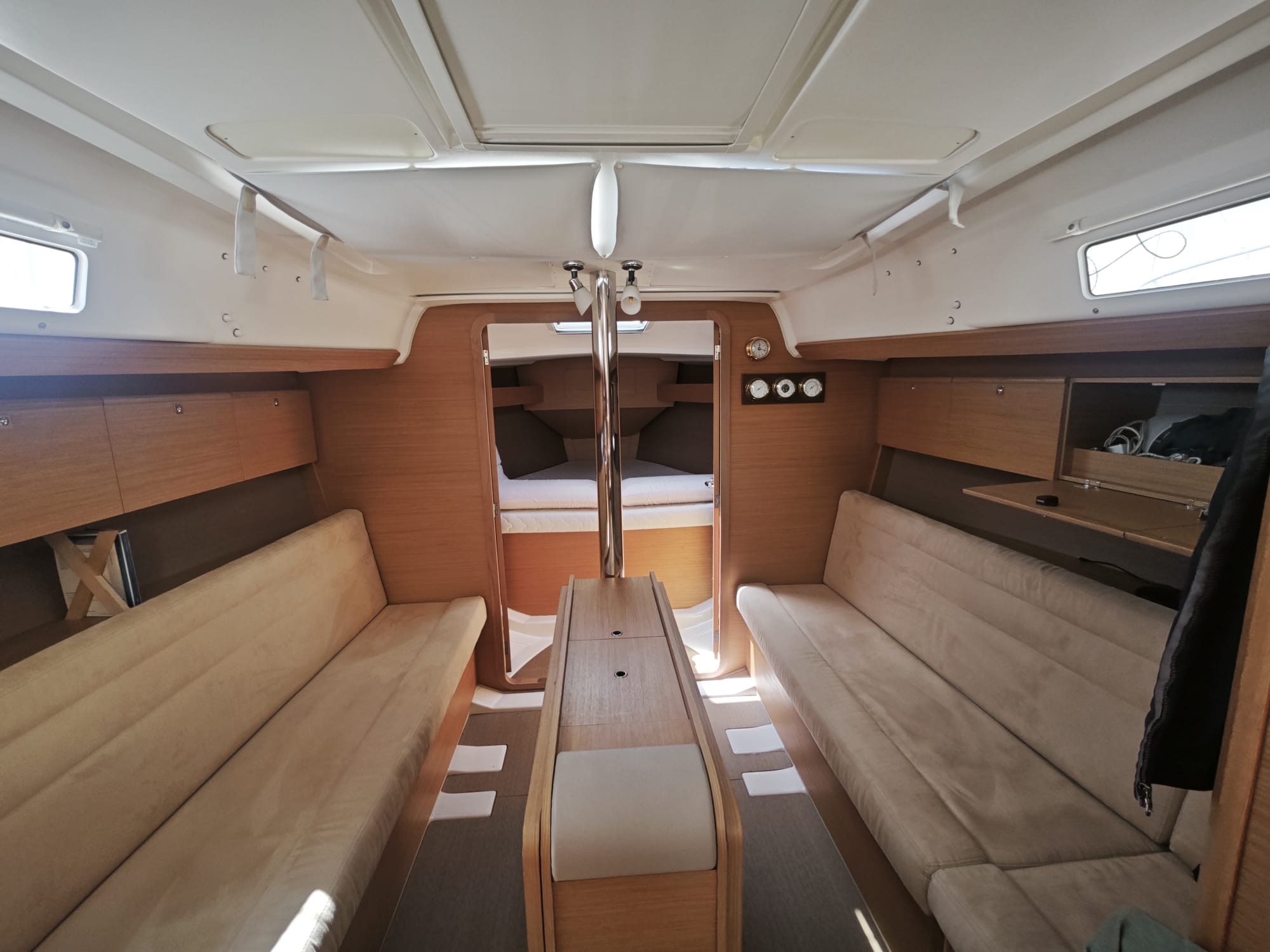 Dufour 350 Grand Large[G] — photo 8