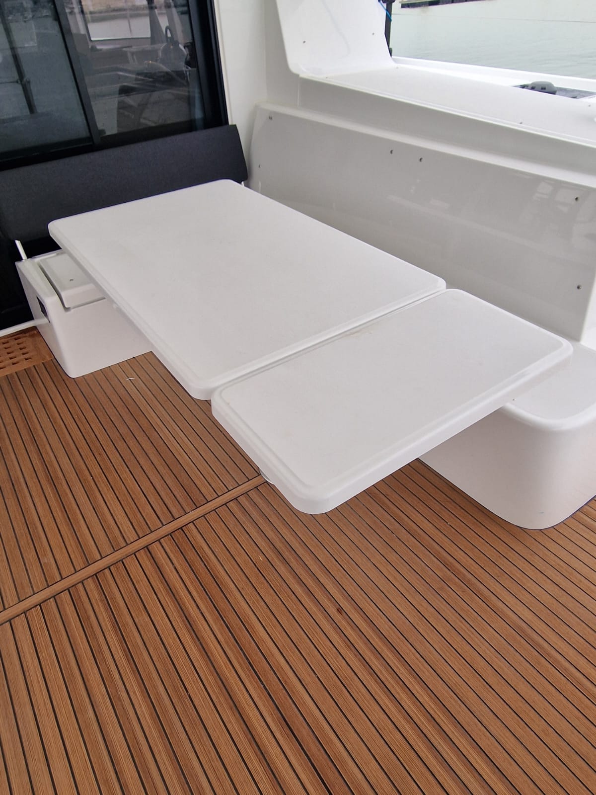 Lagoon 42 — photo 3