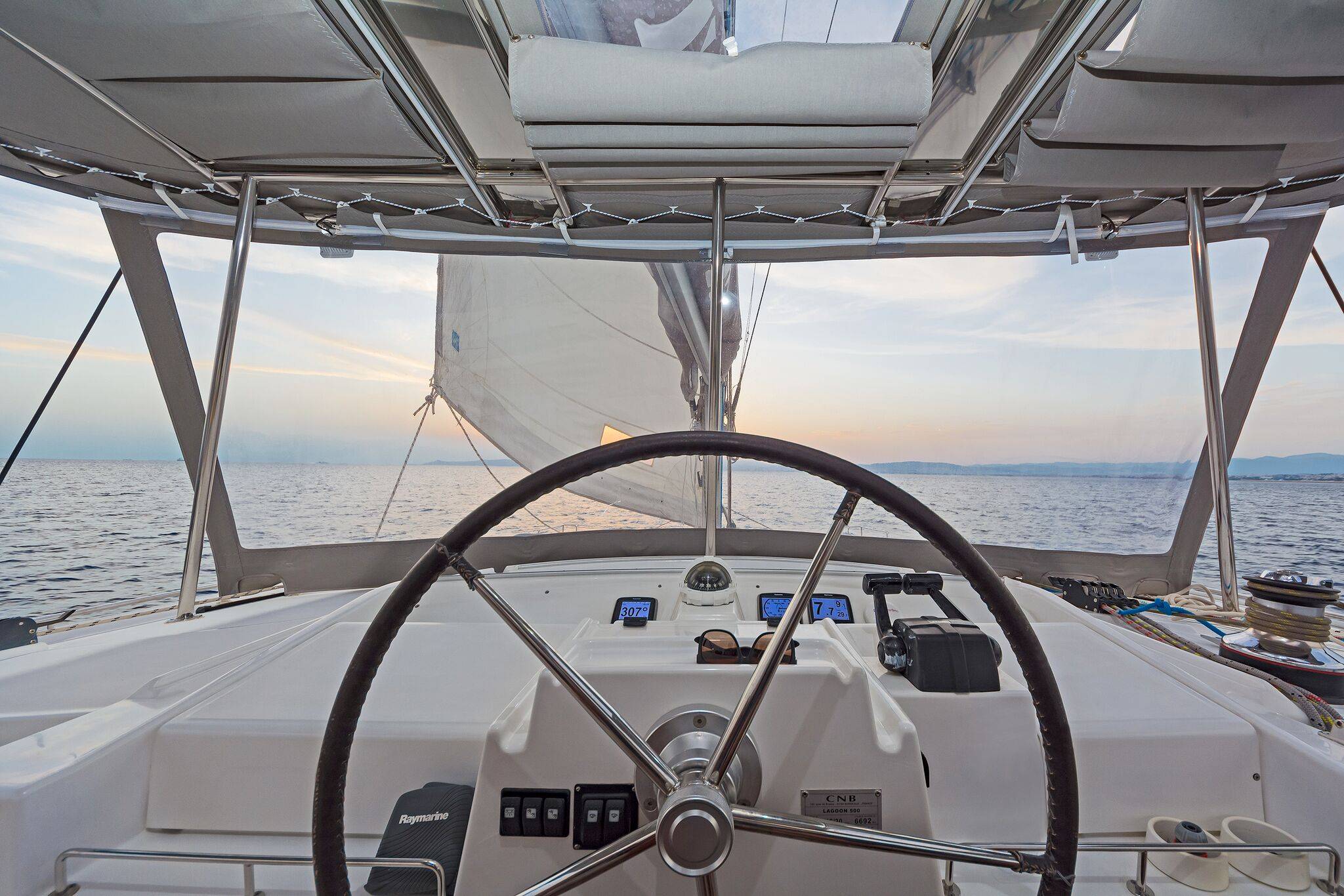 Lagoon 500 — photo 5
