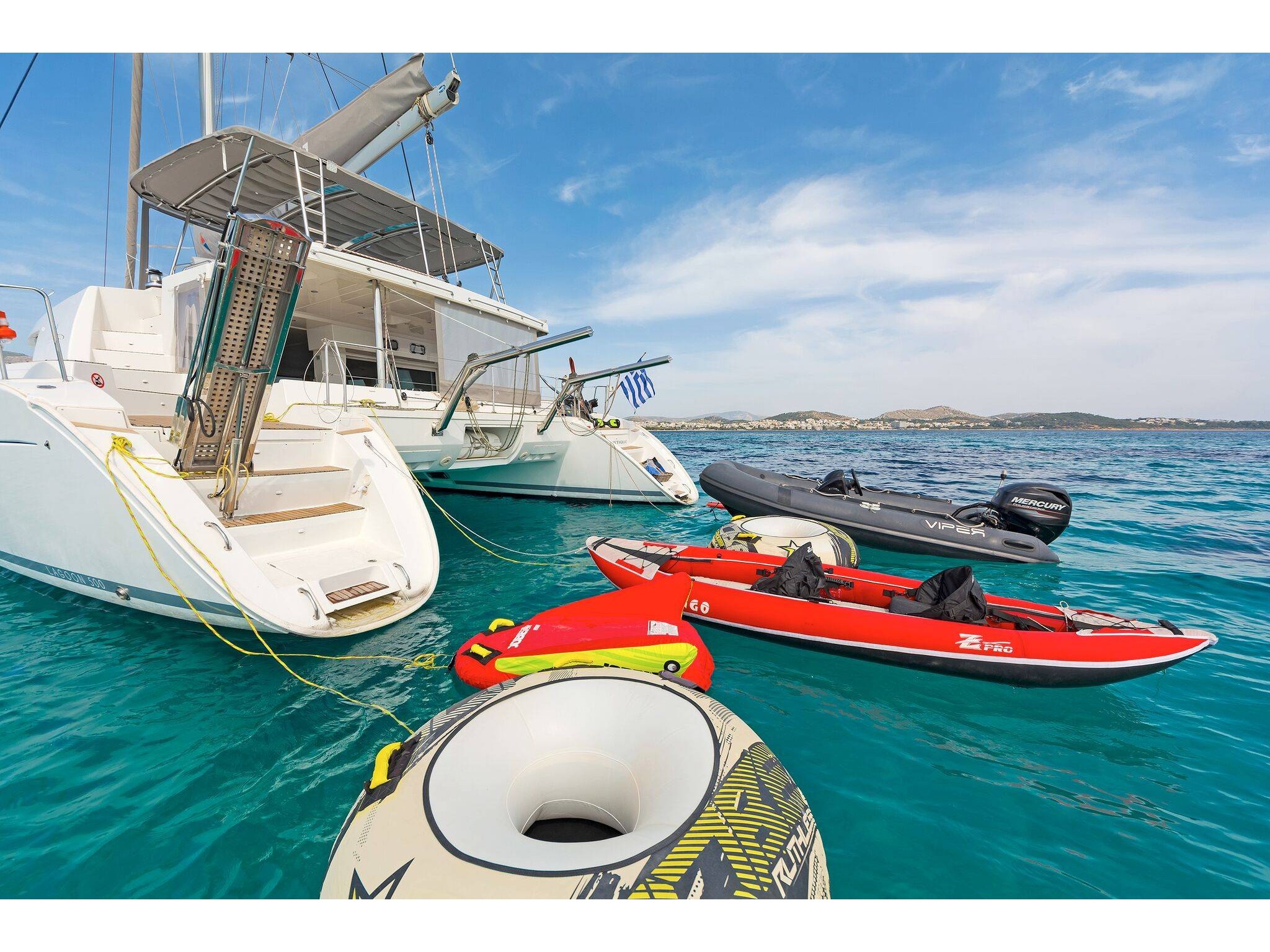 Lagoon 500 — photo 1