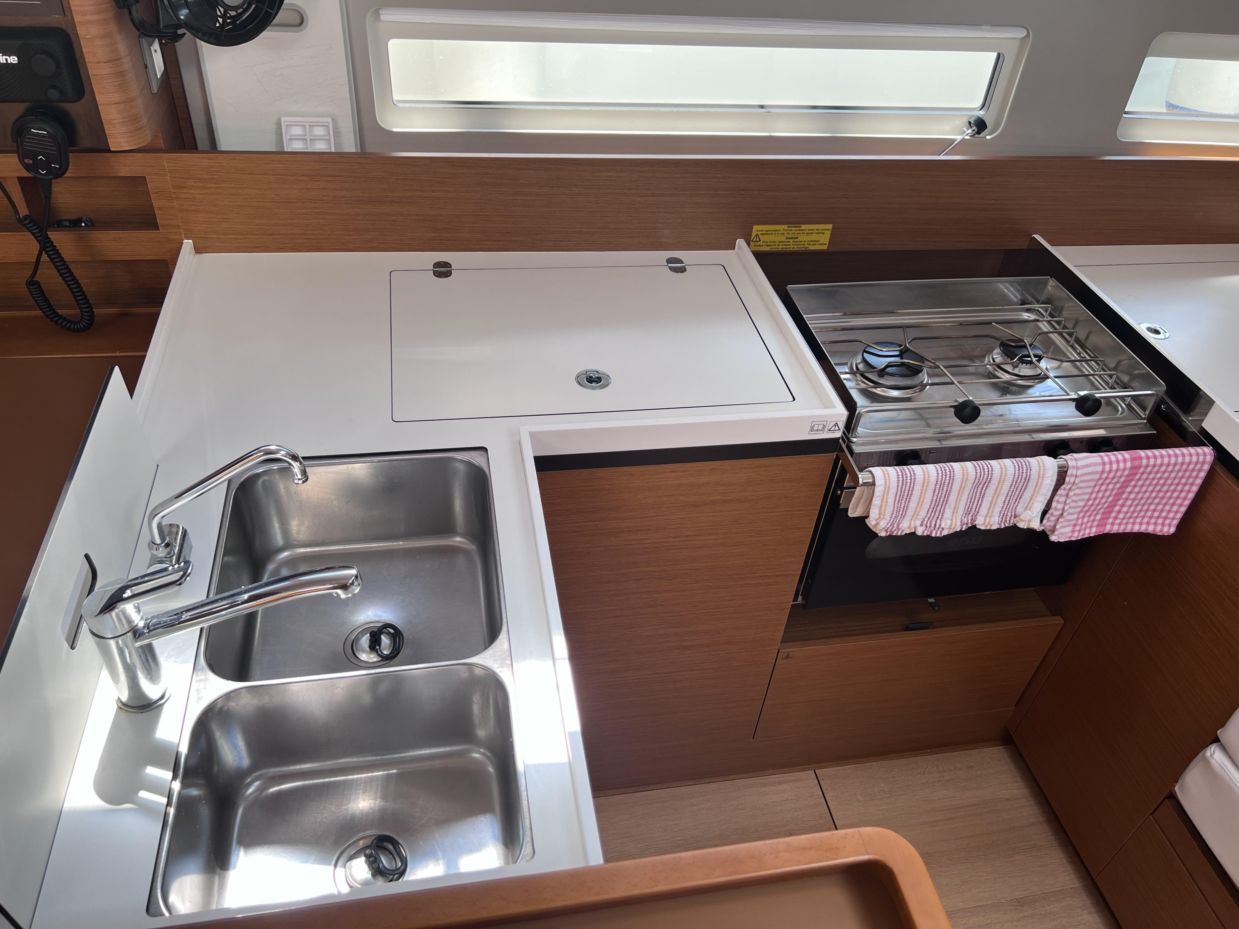 Sun Odyssey 410 — photo 10