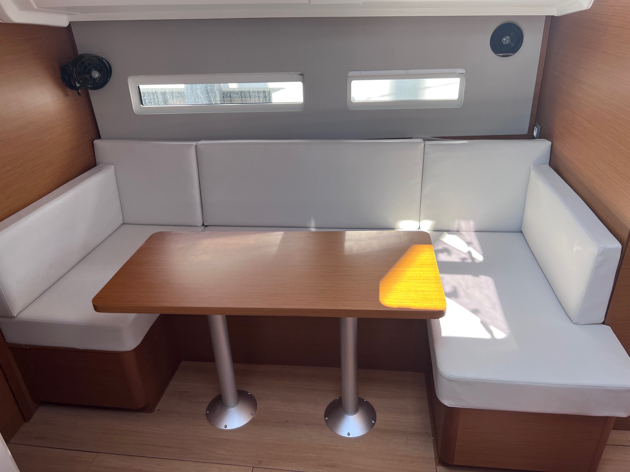 Sun Odyssey 410 — photo 9