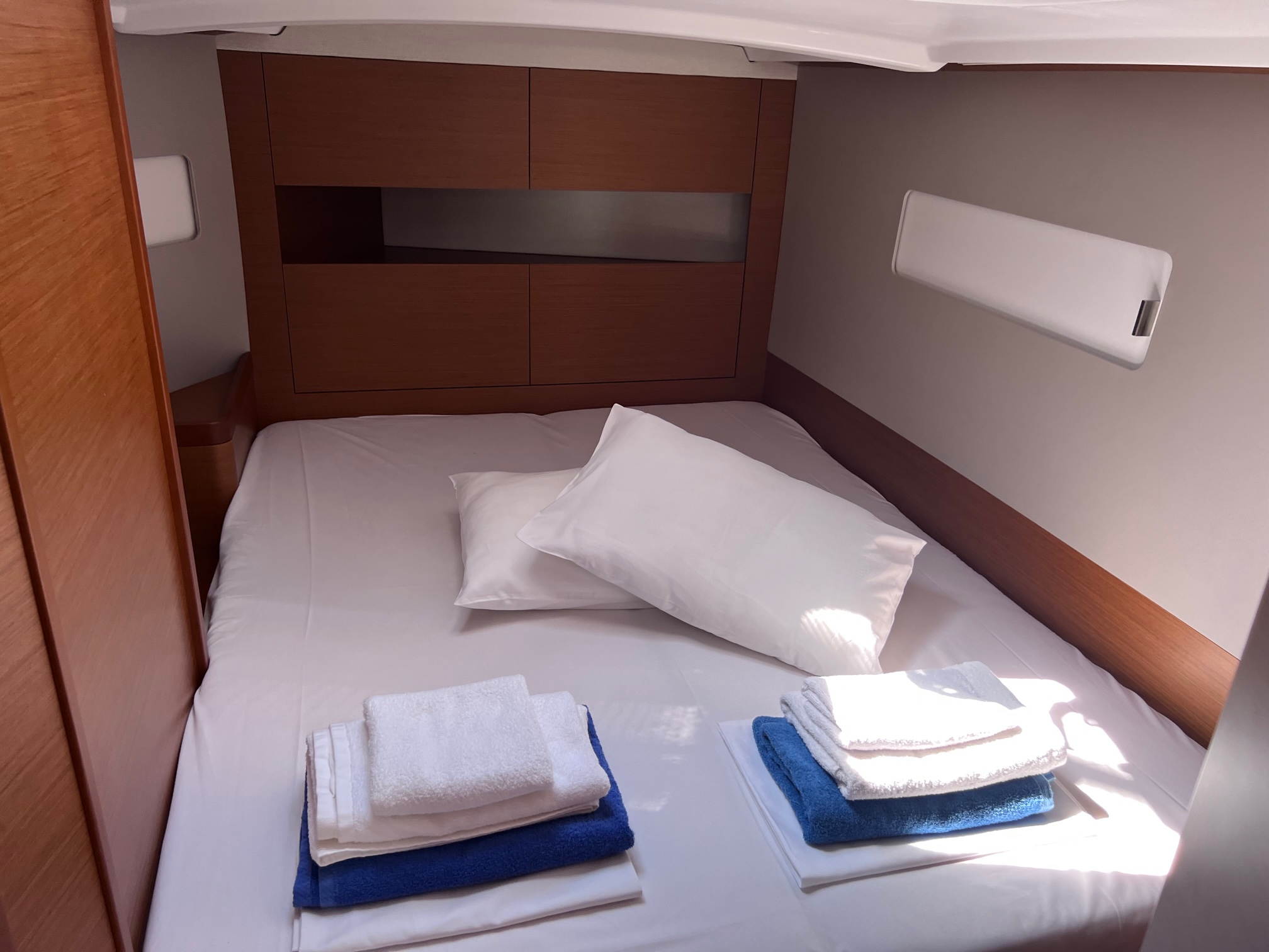 Sun Odyssey 410 — photo 2