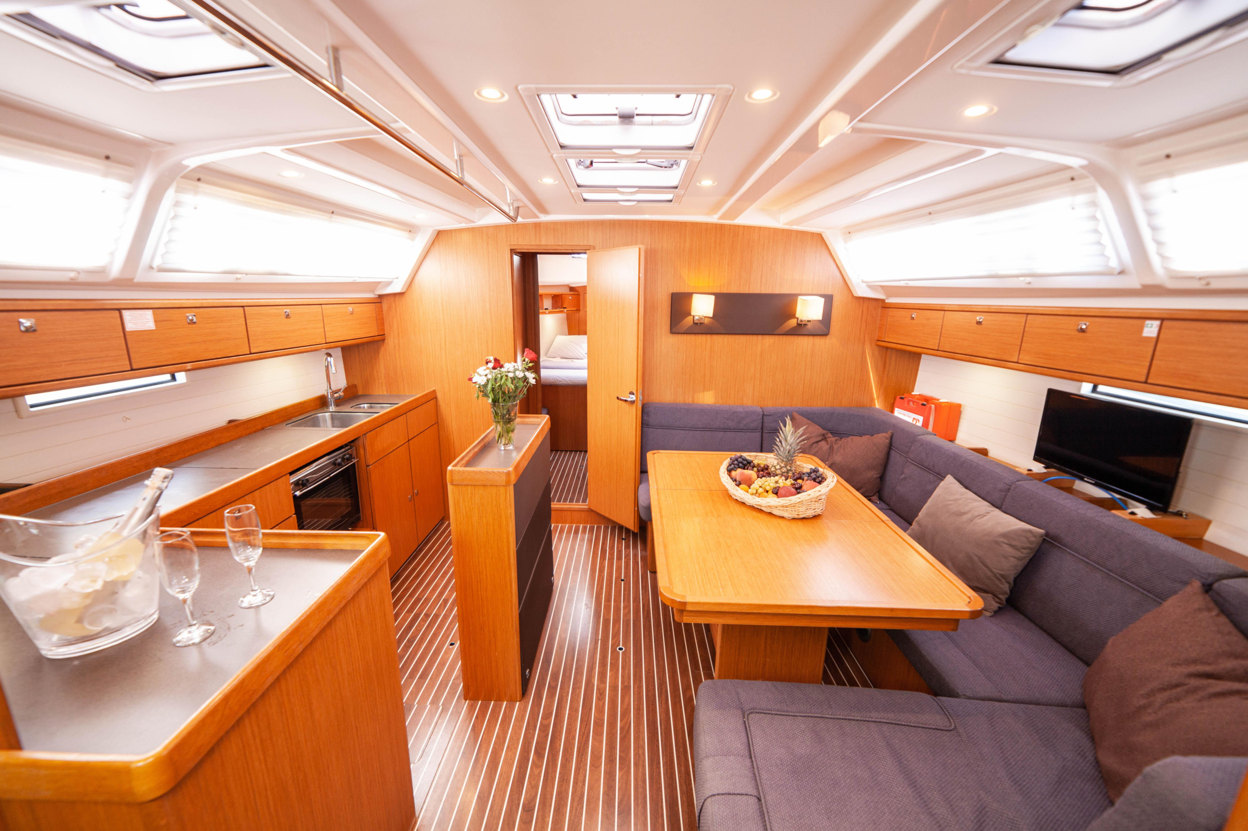 Bavaria Cruiser 46 — photo 23