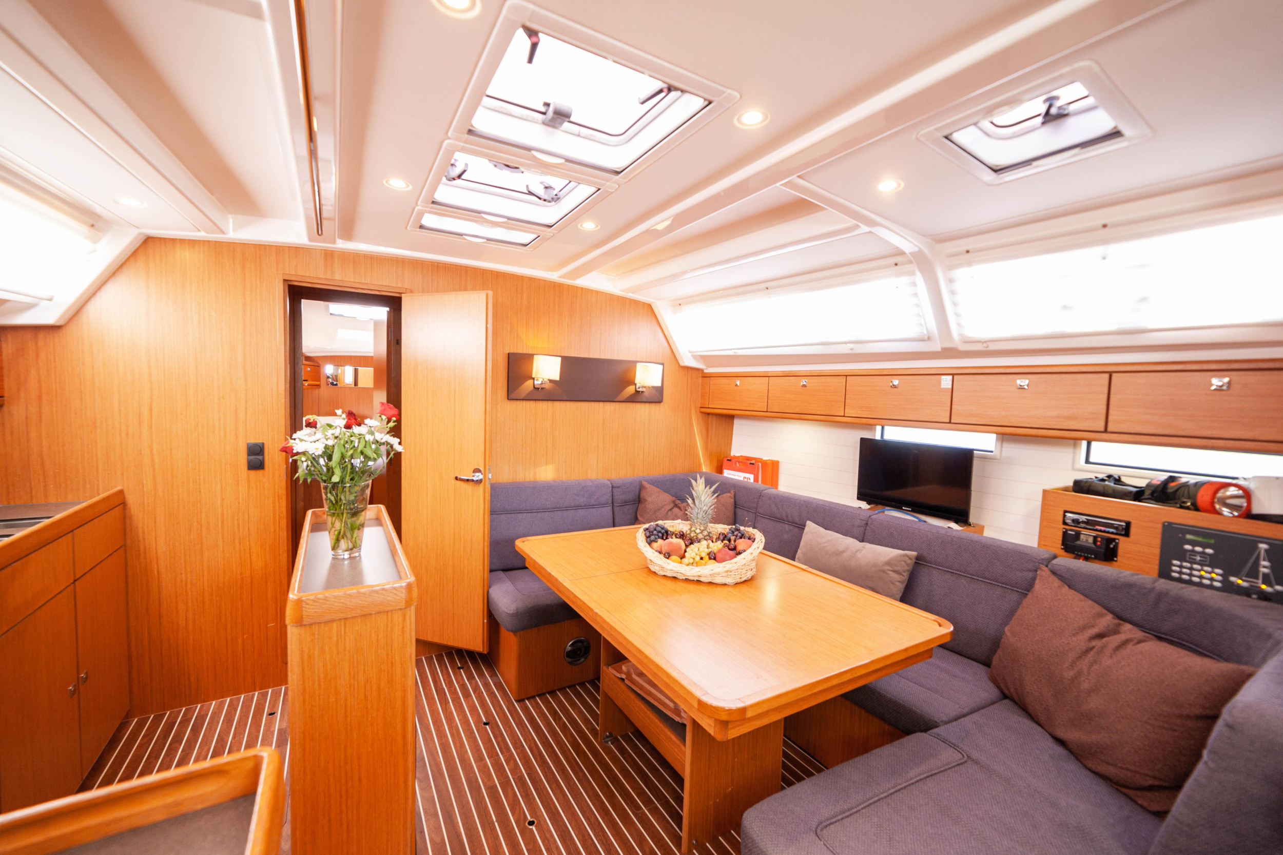 Bavaria Cruiser 46 — photo 14