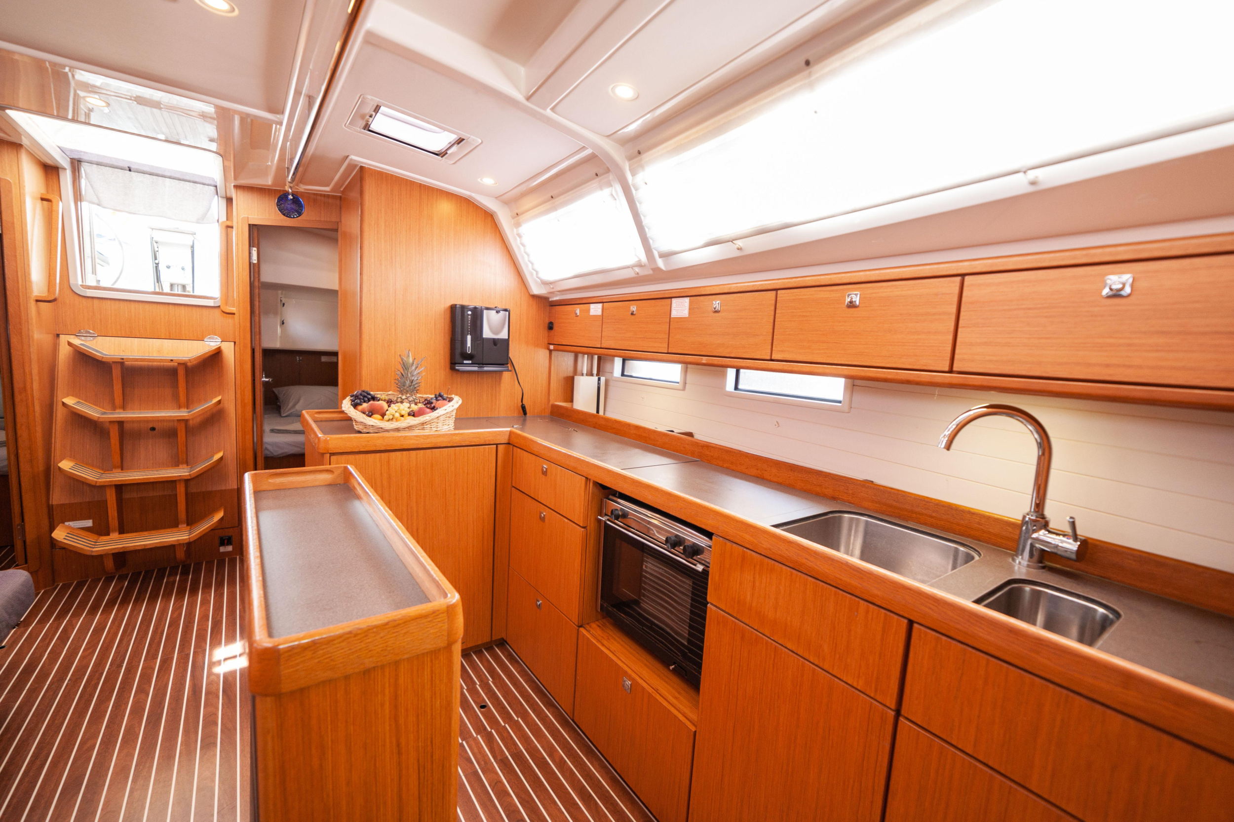 Bavaria Cruiser 46 — photo 5