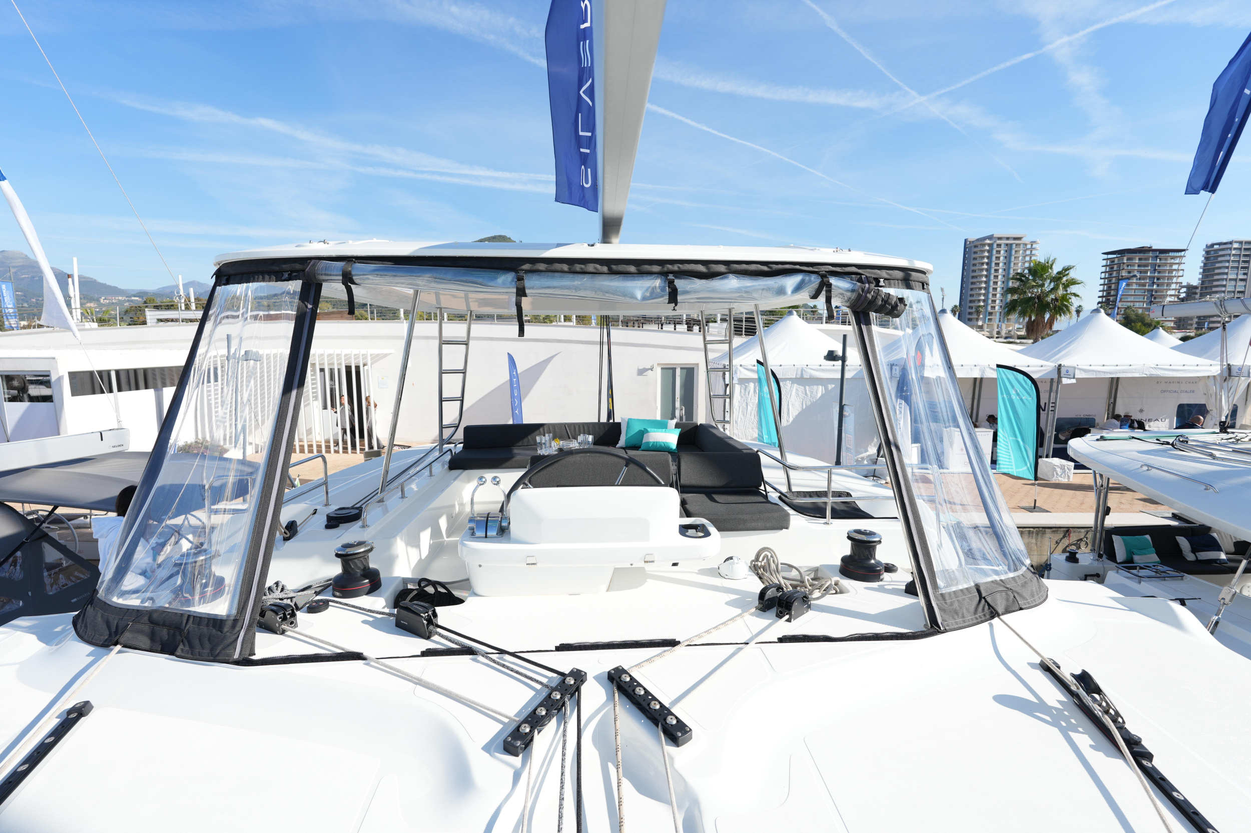 Lagoon 51 — photo 28