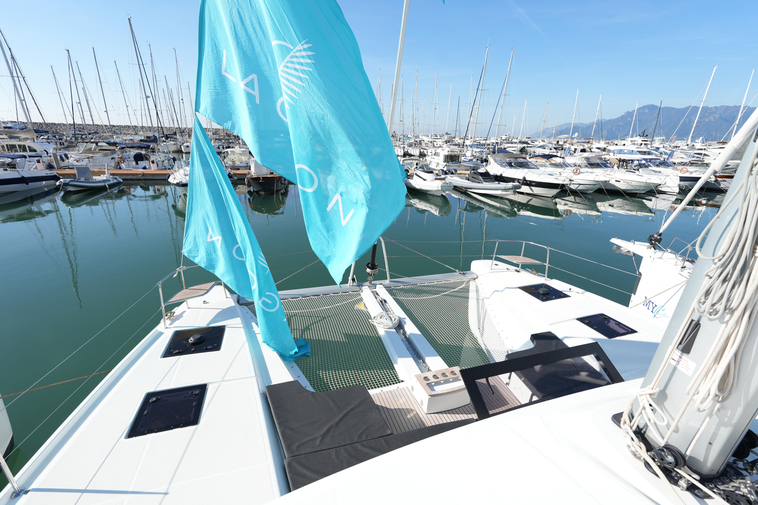 Lagoon 51 — photo 26