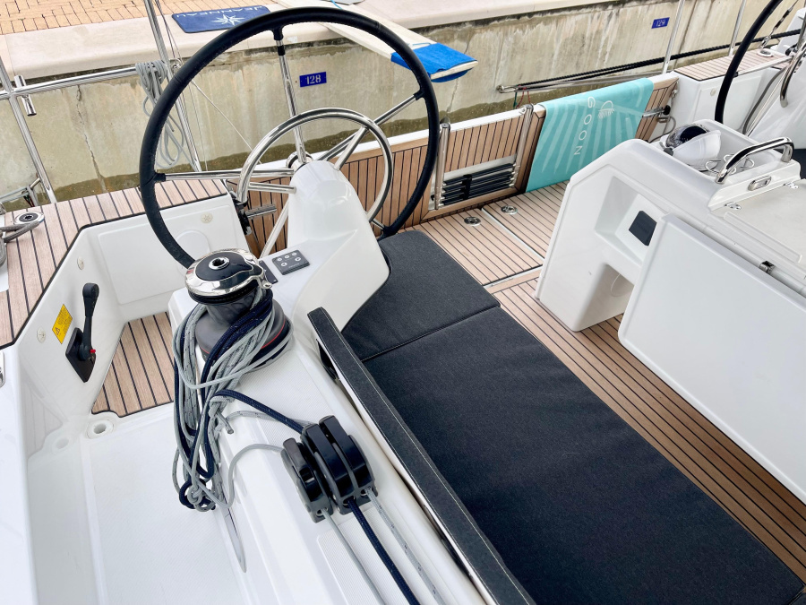 Sun Odyssey 410 — photo 26