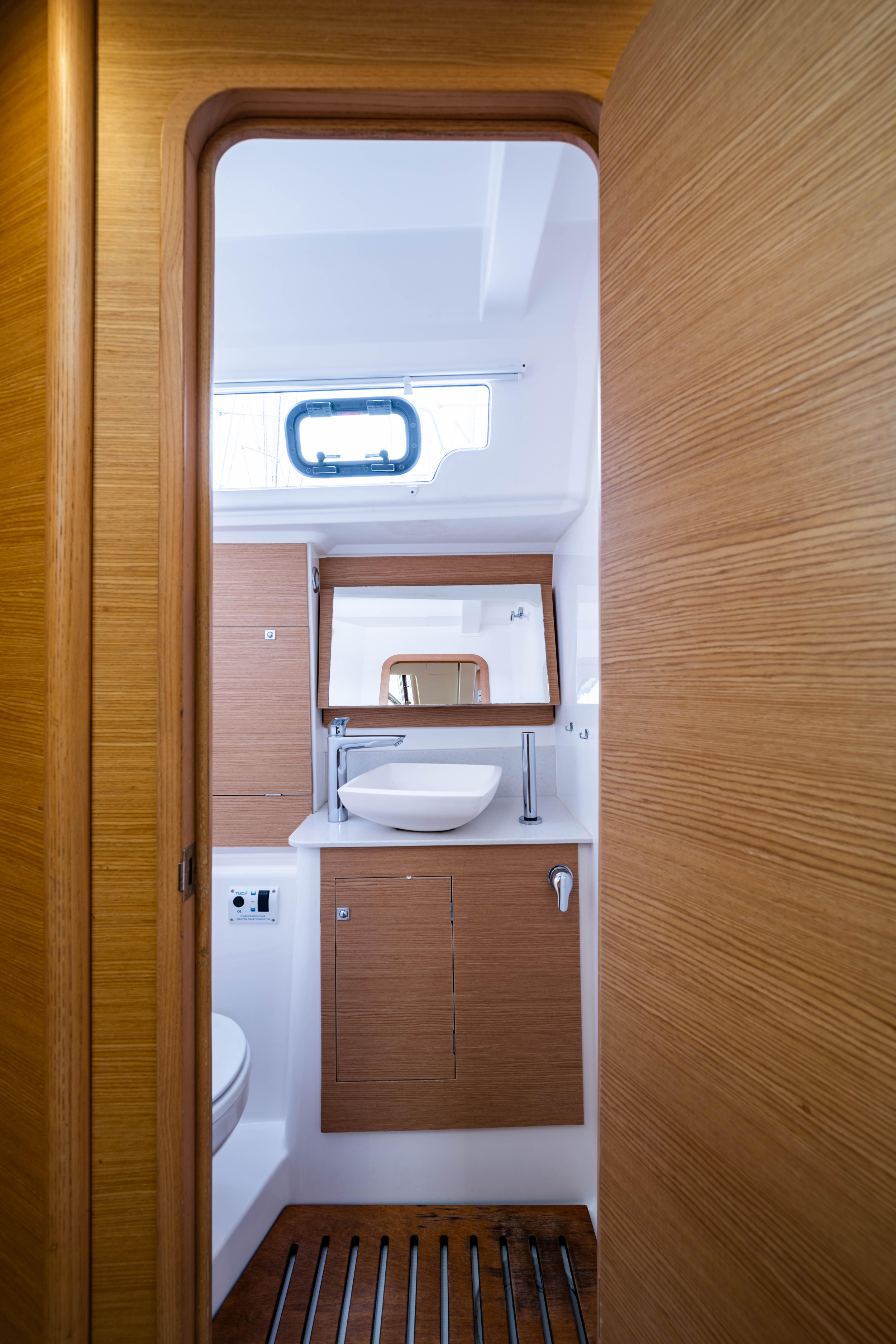 Dufour 460 Grand Large — photo 29