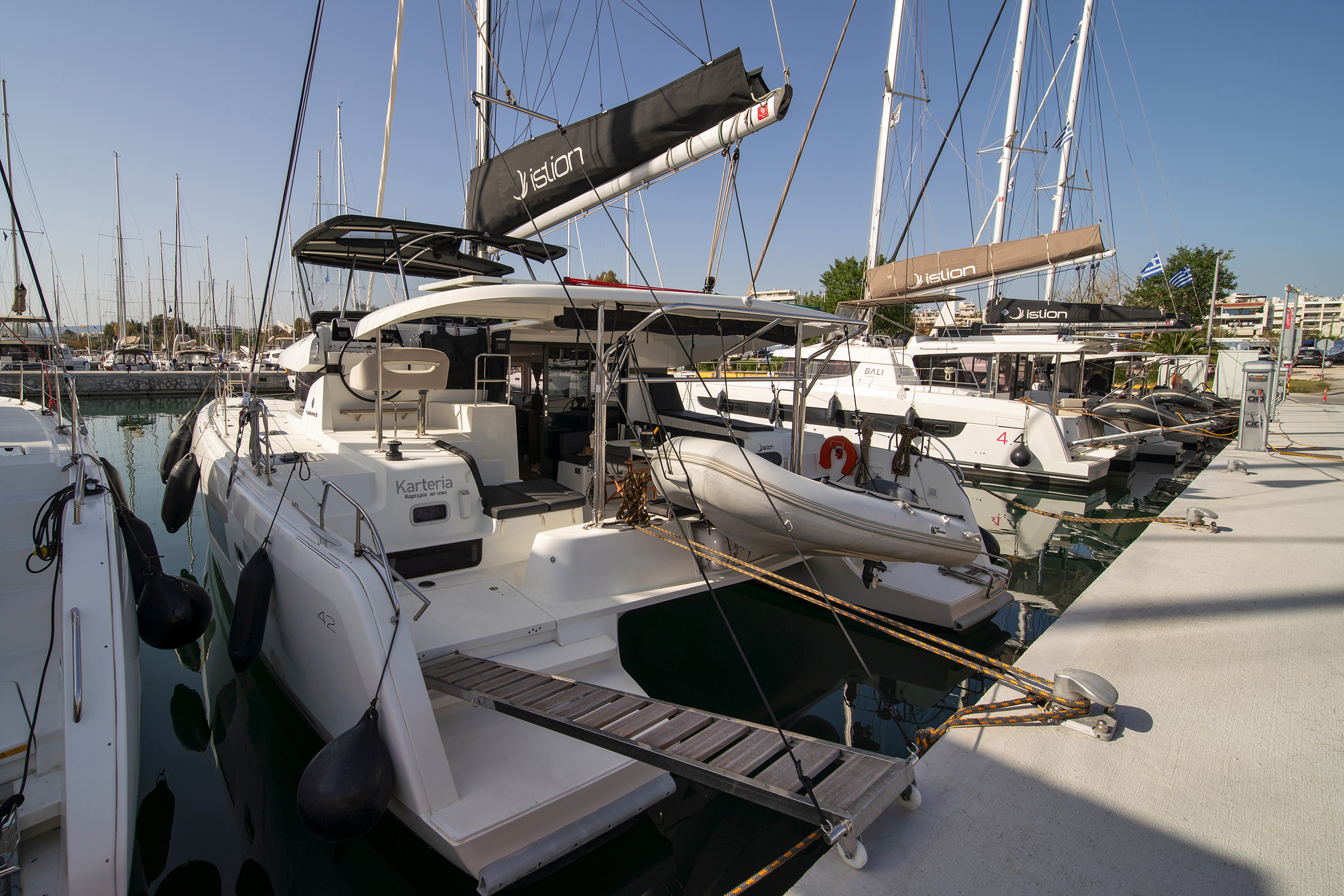 Lagoon 42 & GEN — photo 9