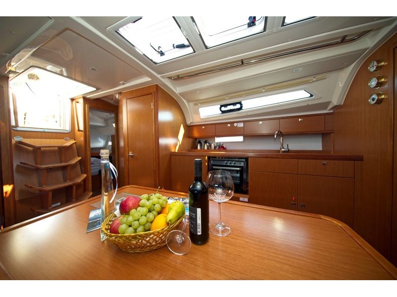 Bavaria Cruiser 41 — photo 14