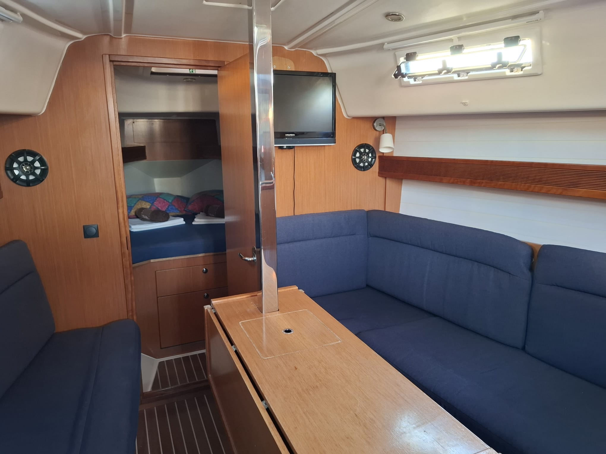 Bavaria Cruiser 32 — photo 8