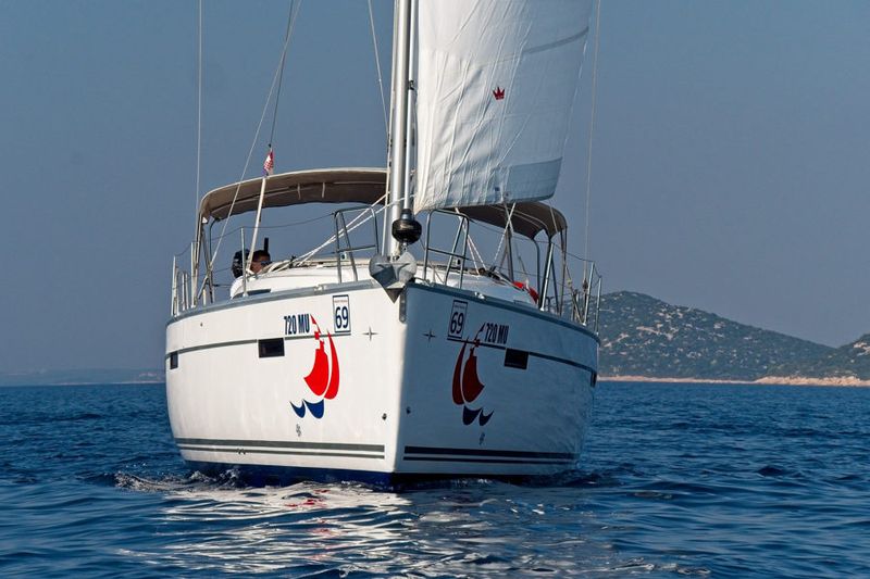 Bavaria Cruiser 41 — photo 15