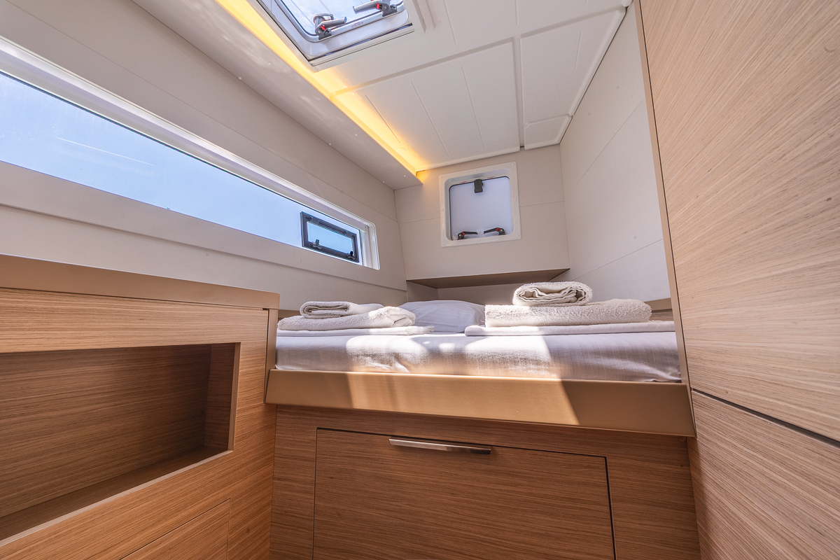 Lagoon 40 12 PAX — photo 13