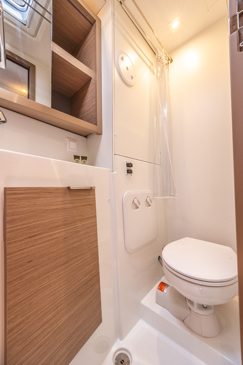 Lagoon 40 12 PAX — photo 36