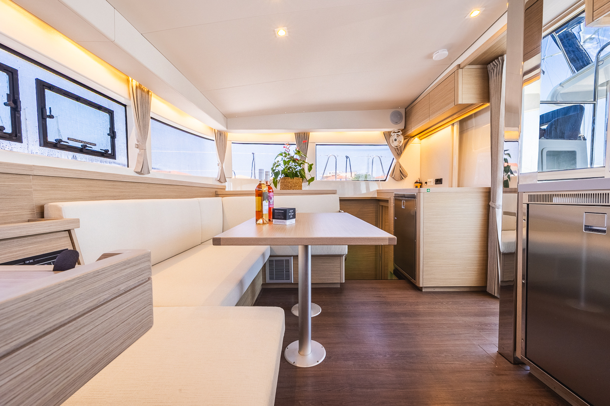 Lagoon 40 12 PAX — photo 26