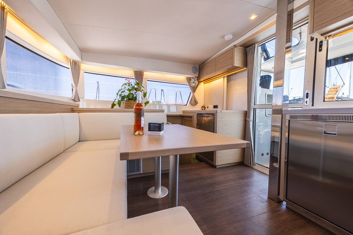 Lagoon 40 12 PAX — photo 21