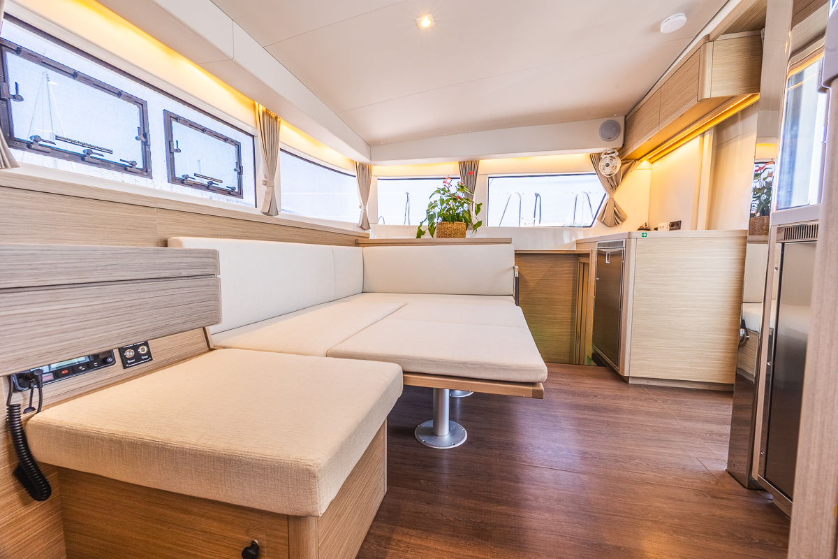 Lagoon 40 12 PAX — photo 47