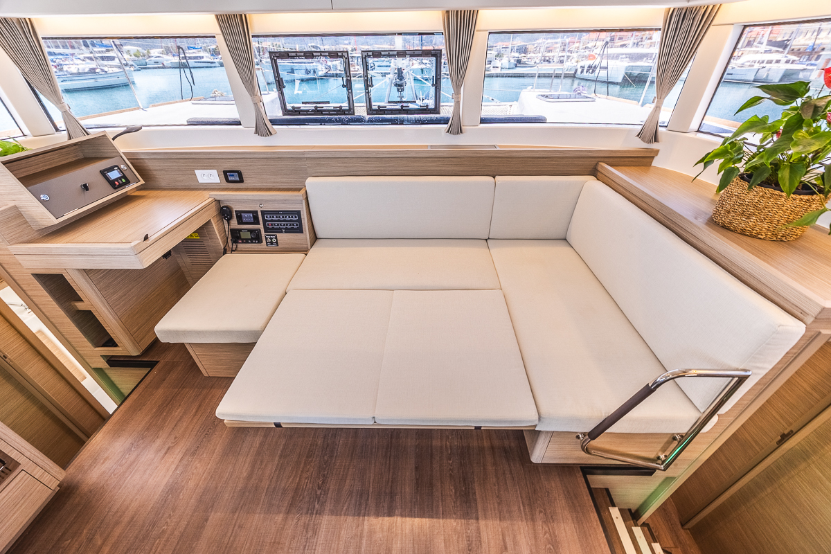Lagoon 40 12 PAX — photo 25