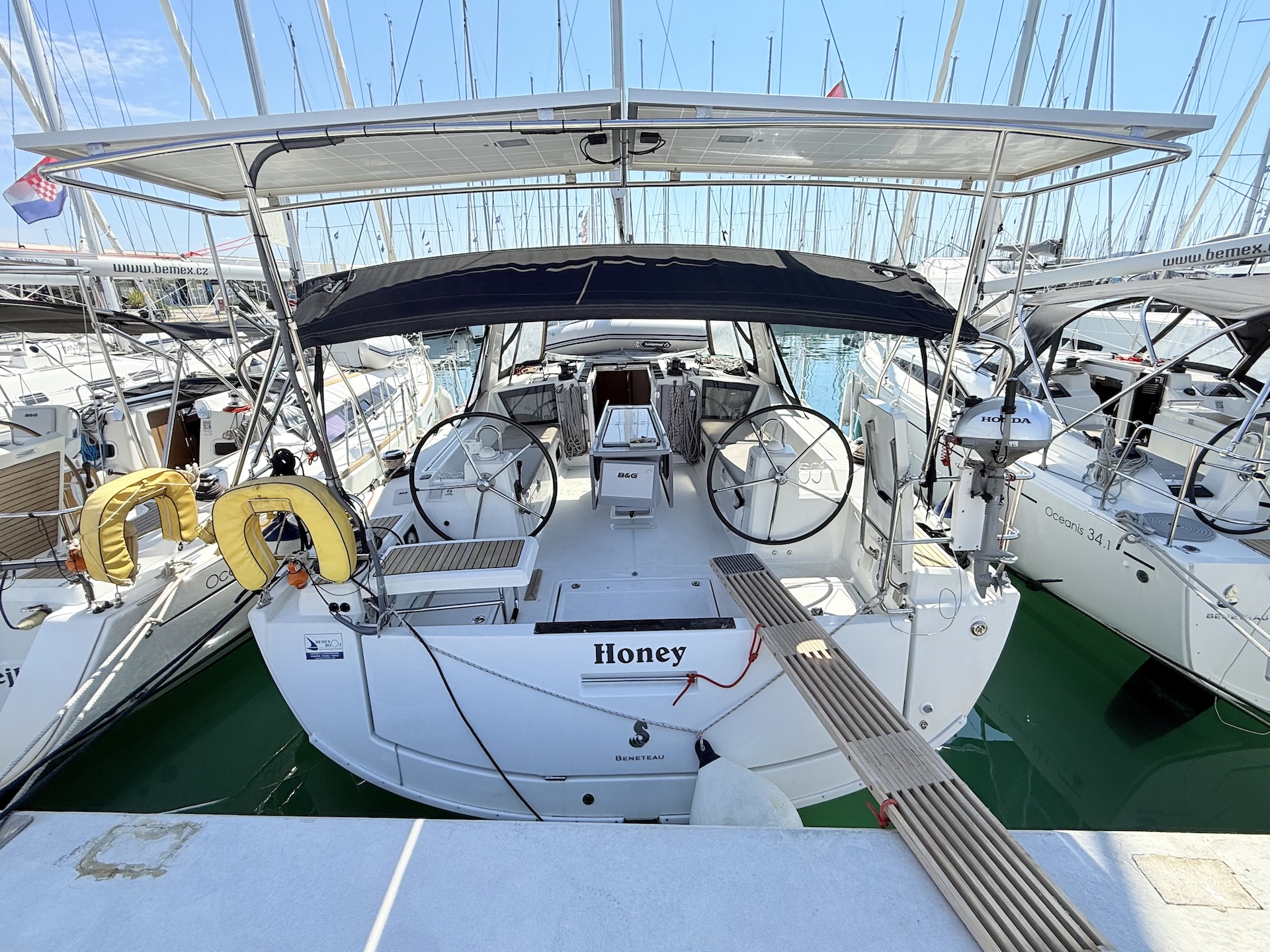 Oceanis 41.1 — photo 7