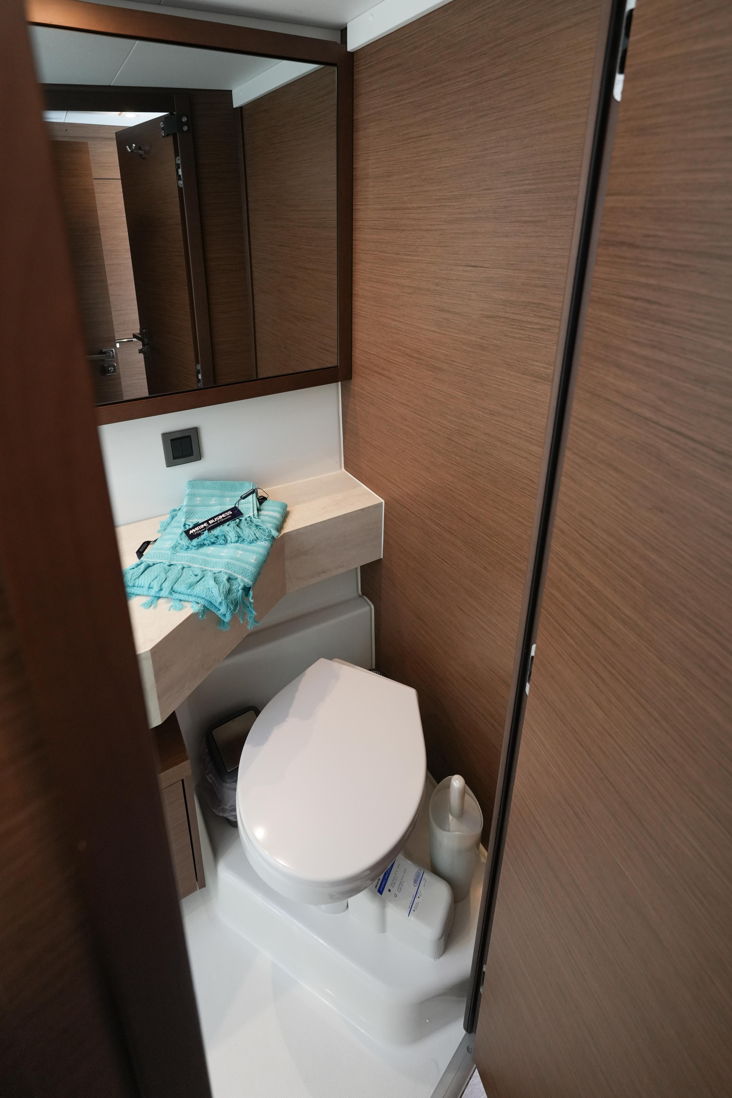 Lagoon 46 — photo 18