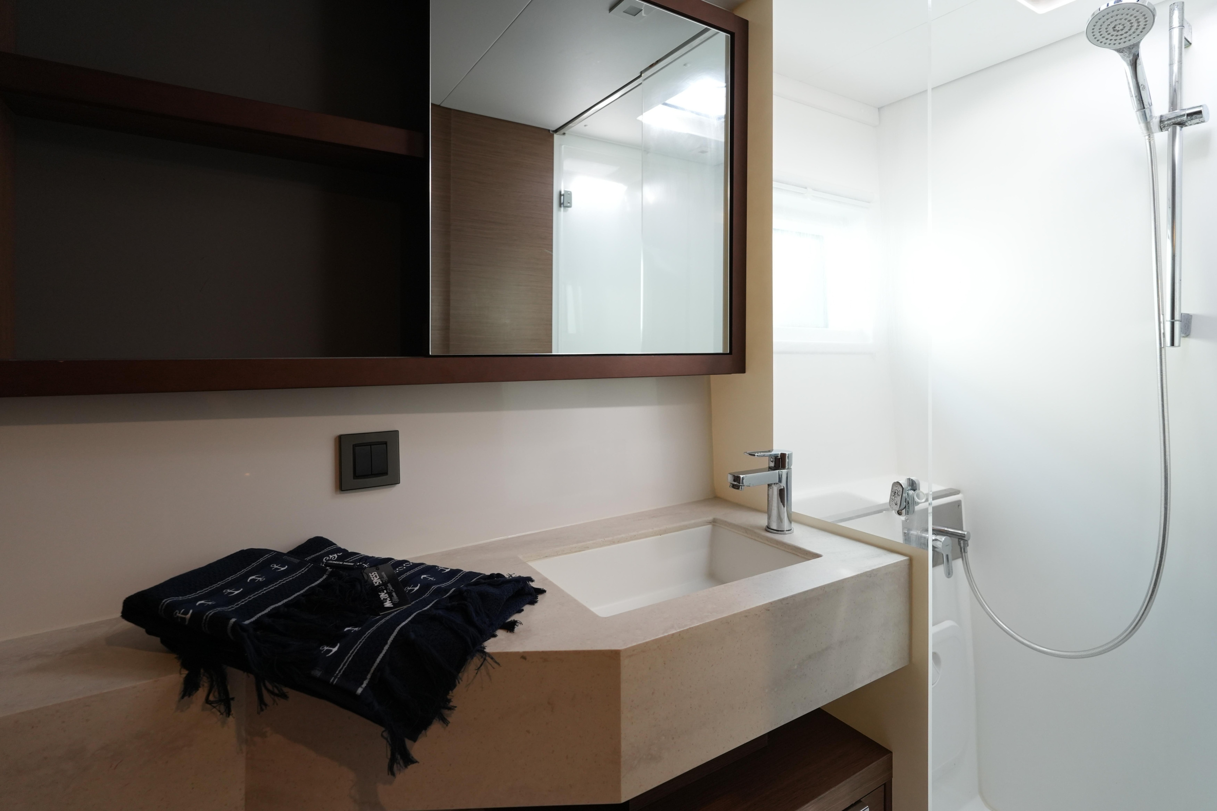 Lagoon 46 — photo 16