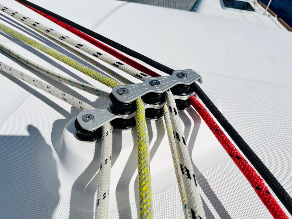Lagoon 450 SporTop — photo 16