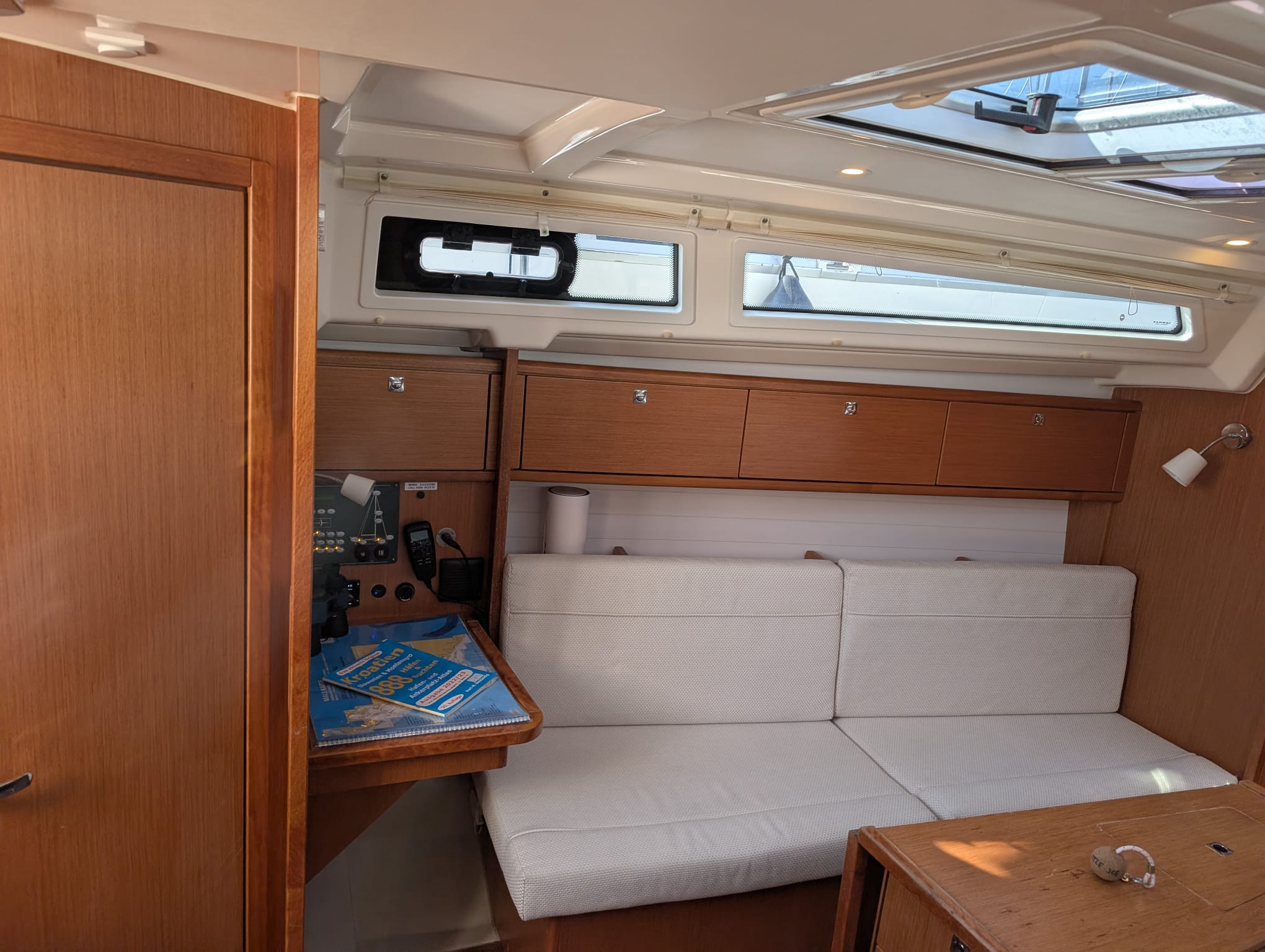 Bavaria Cruiser 34 — photo 15