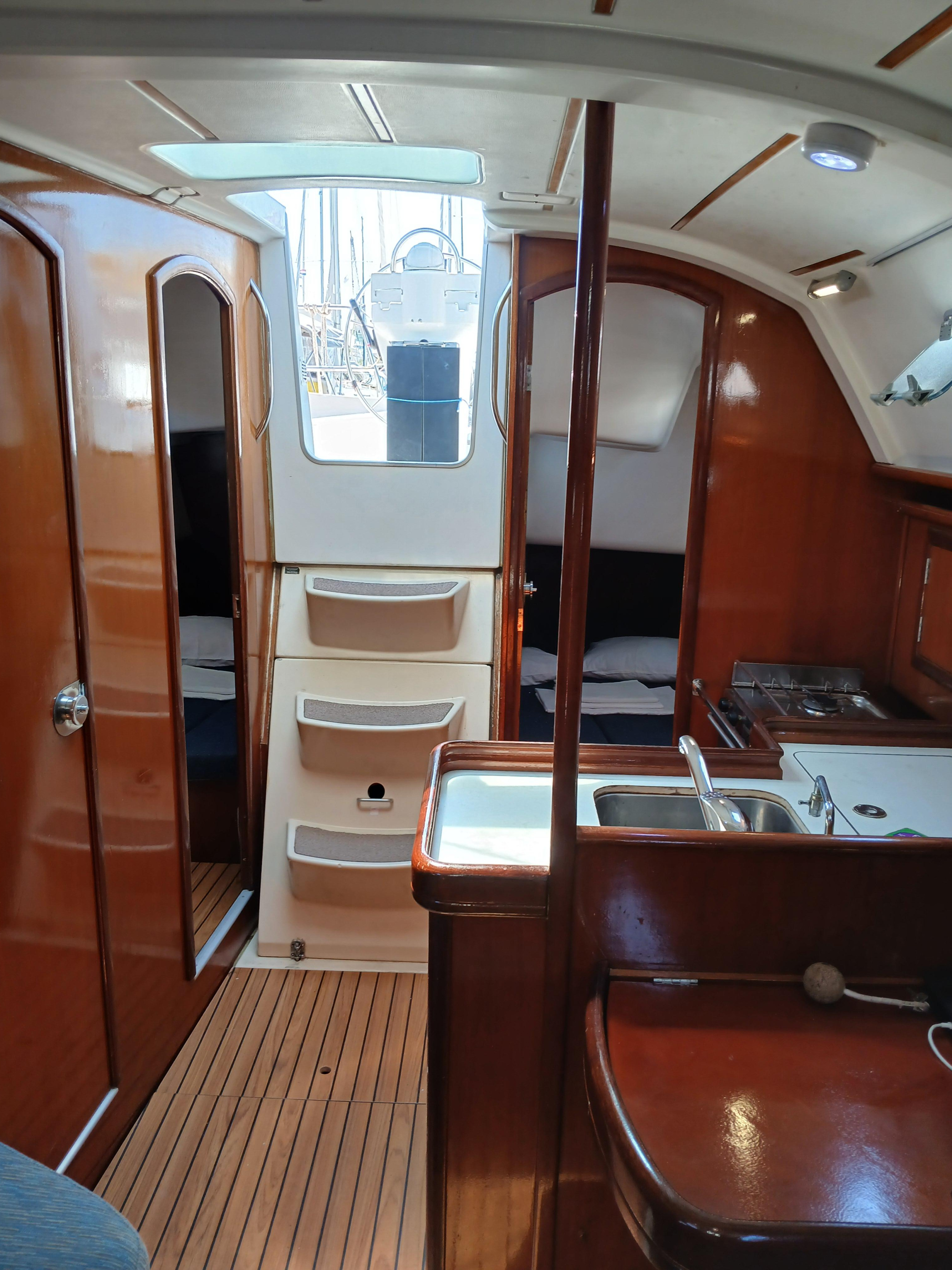 Beneteau Oceanis 331 Clipper — photo 15