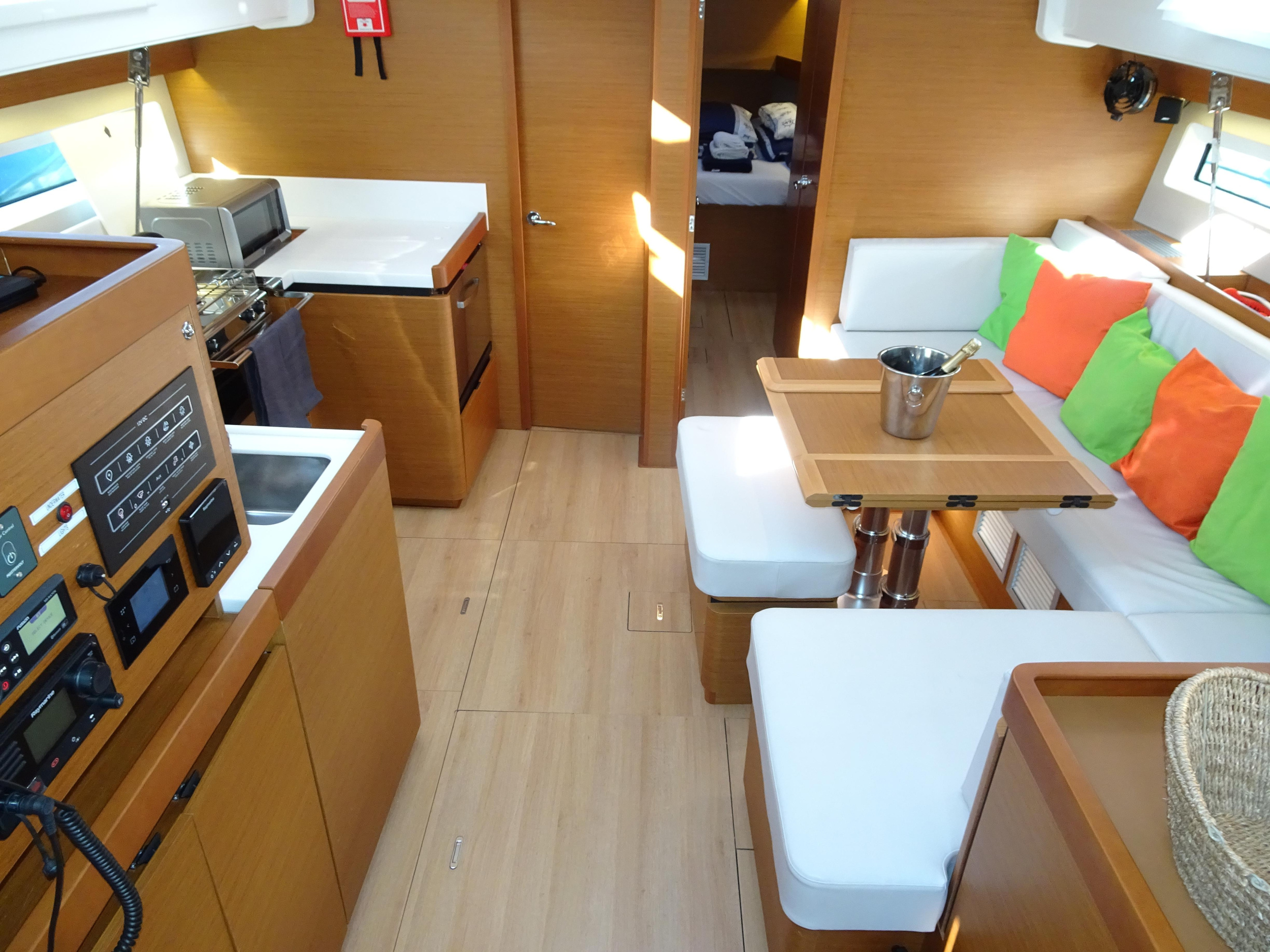 Sun Odyssey 490 — photo 8