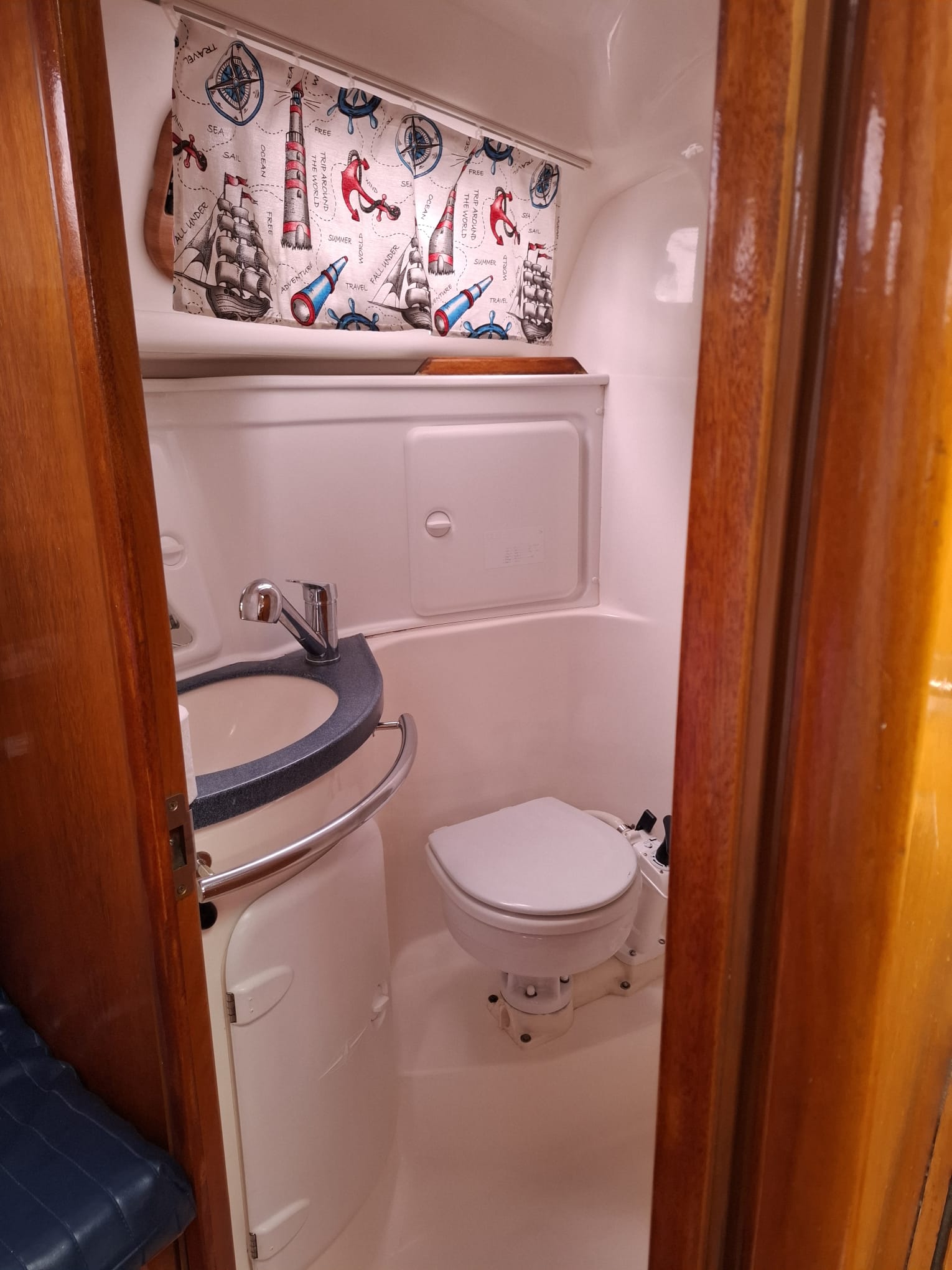 Bavaria 33 Cruiser — photo 2