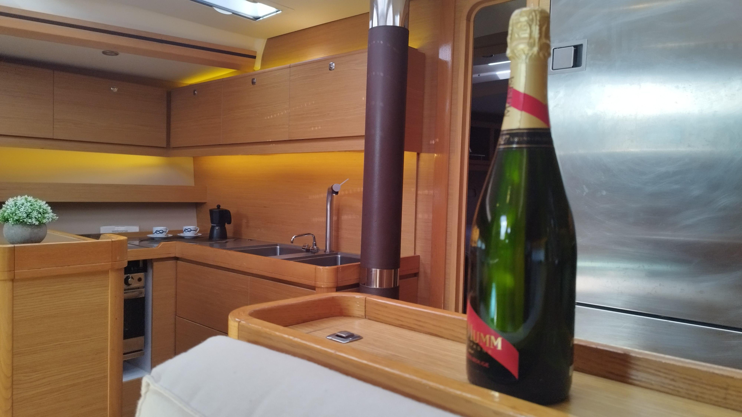 Dufour 56 Exclusive 2019 — photo 22