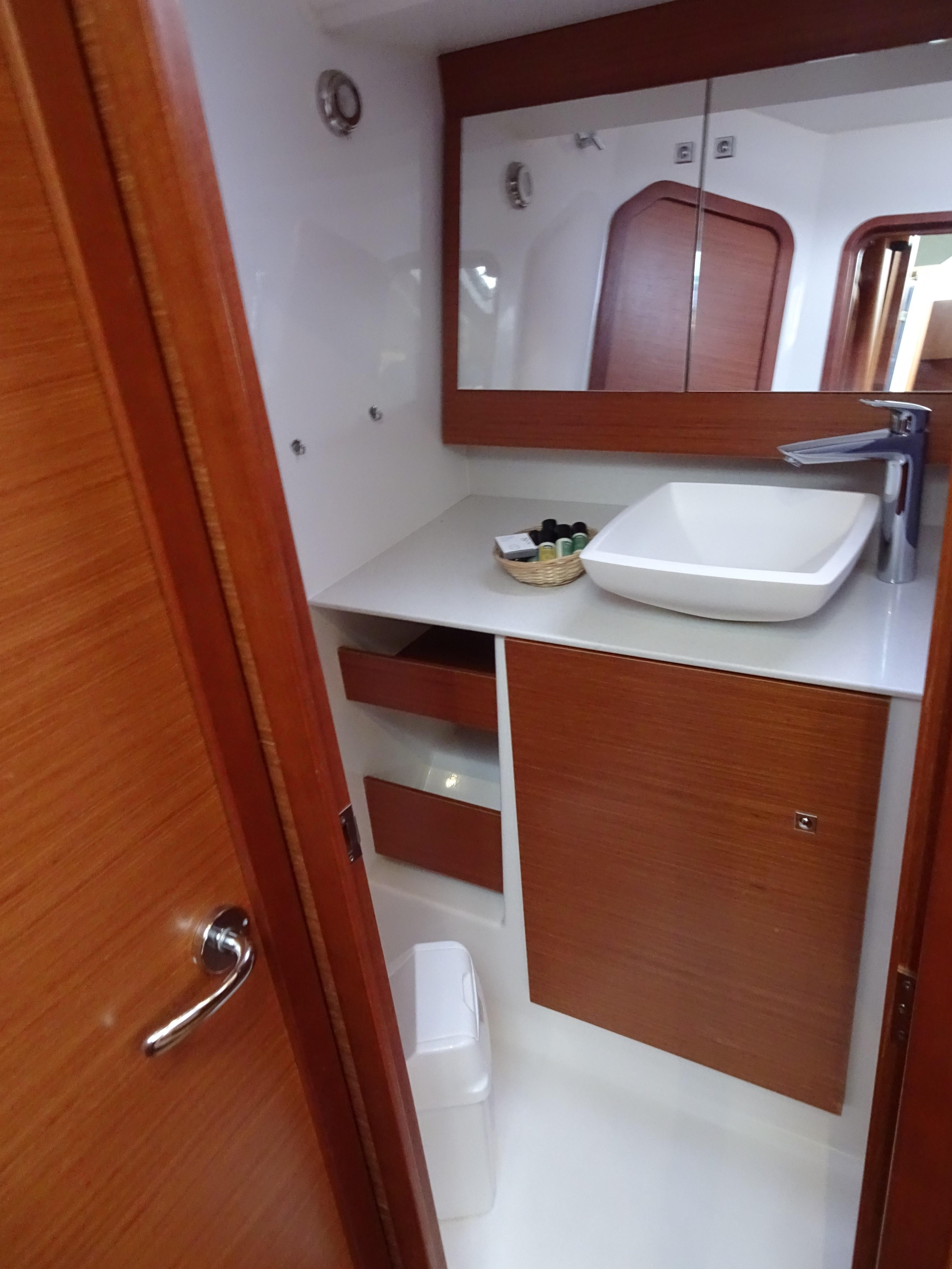 Dufour 520 GL — photo 6