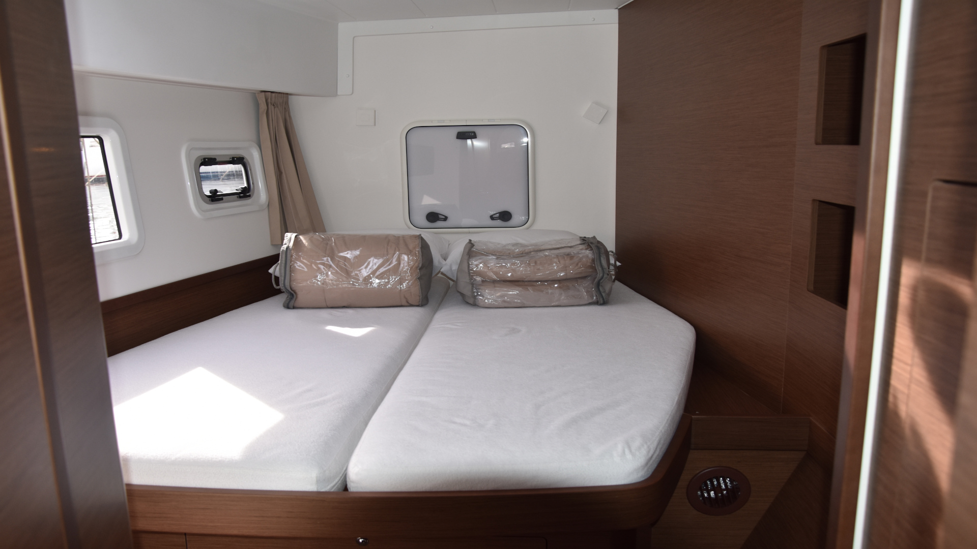 Lagoon 42 (, , Watermaker) — photo 13
